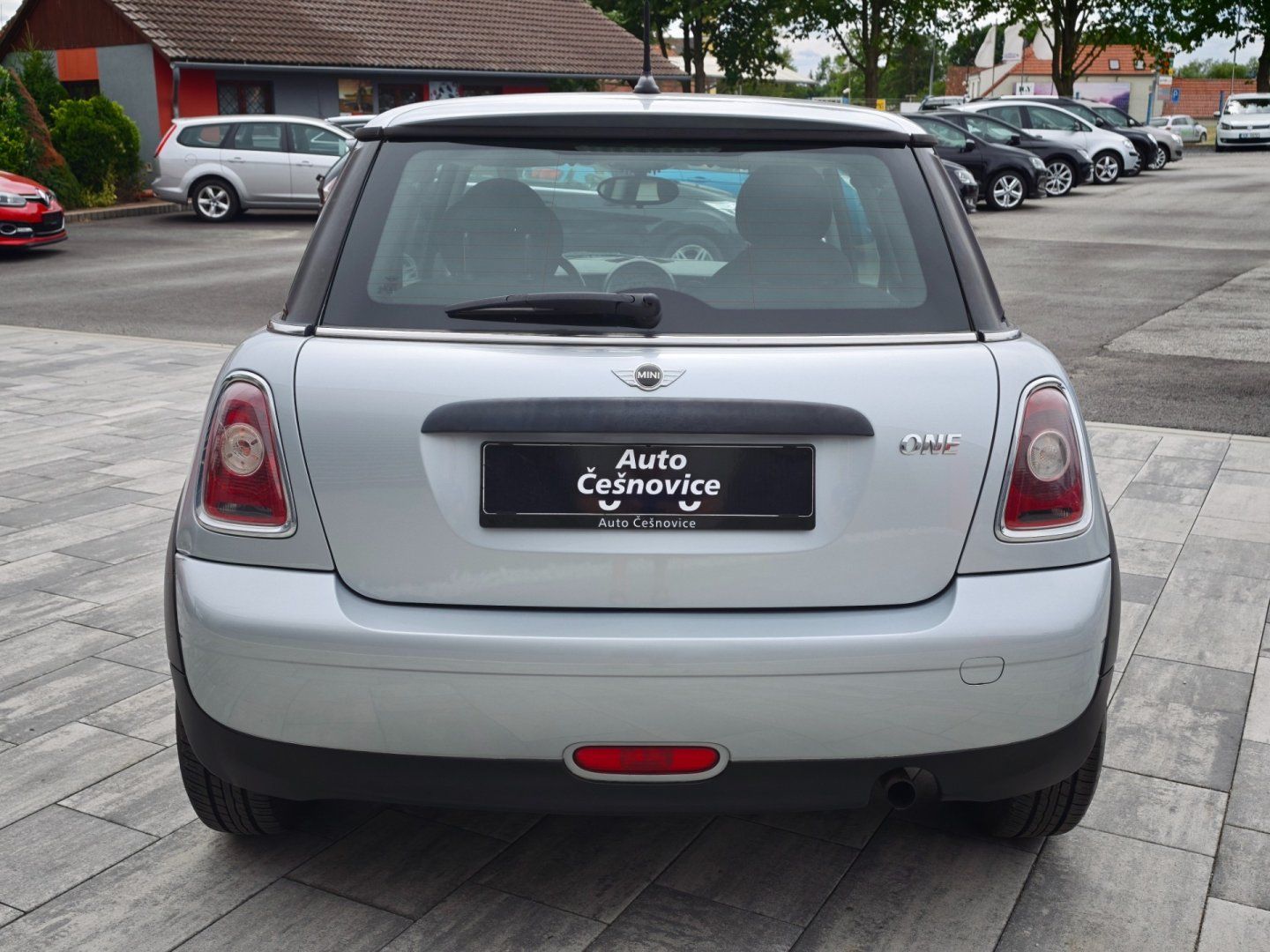 Mini Cooper, ONE 1,4i 70Kw - fotka 6
