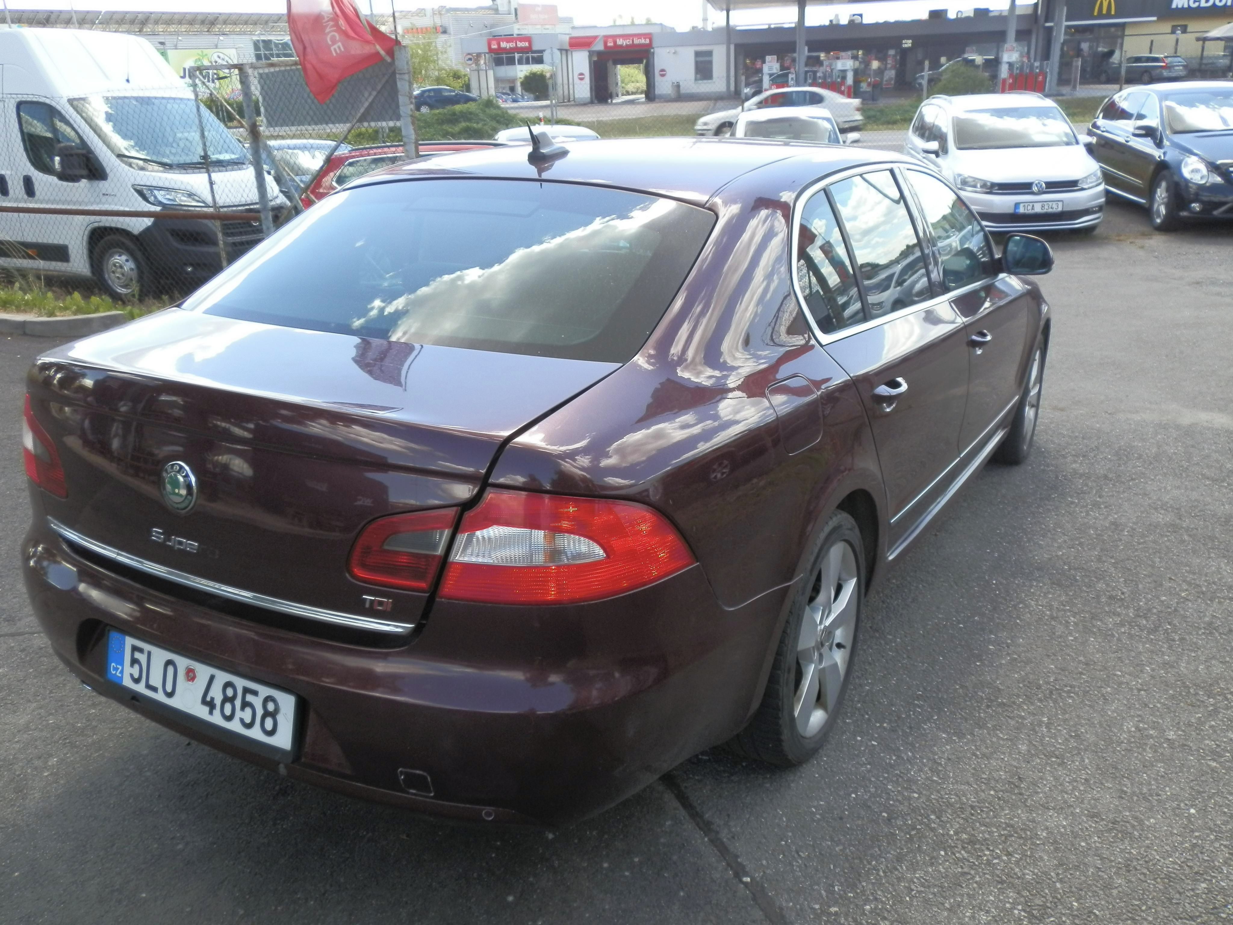 Škoda Superb, 2,0 TDi DSG - fotka 5