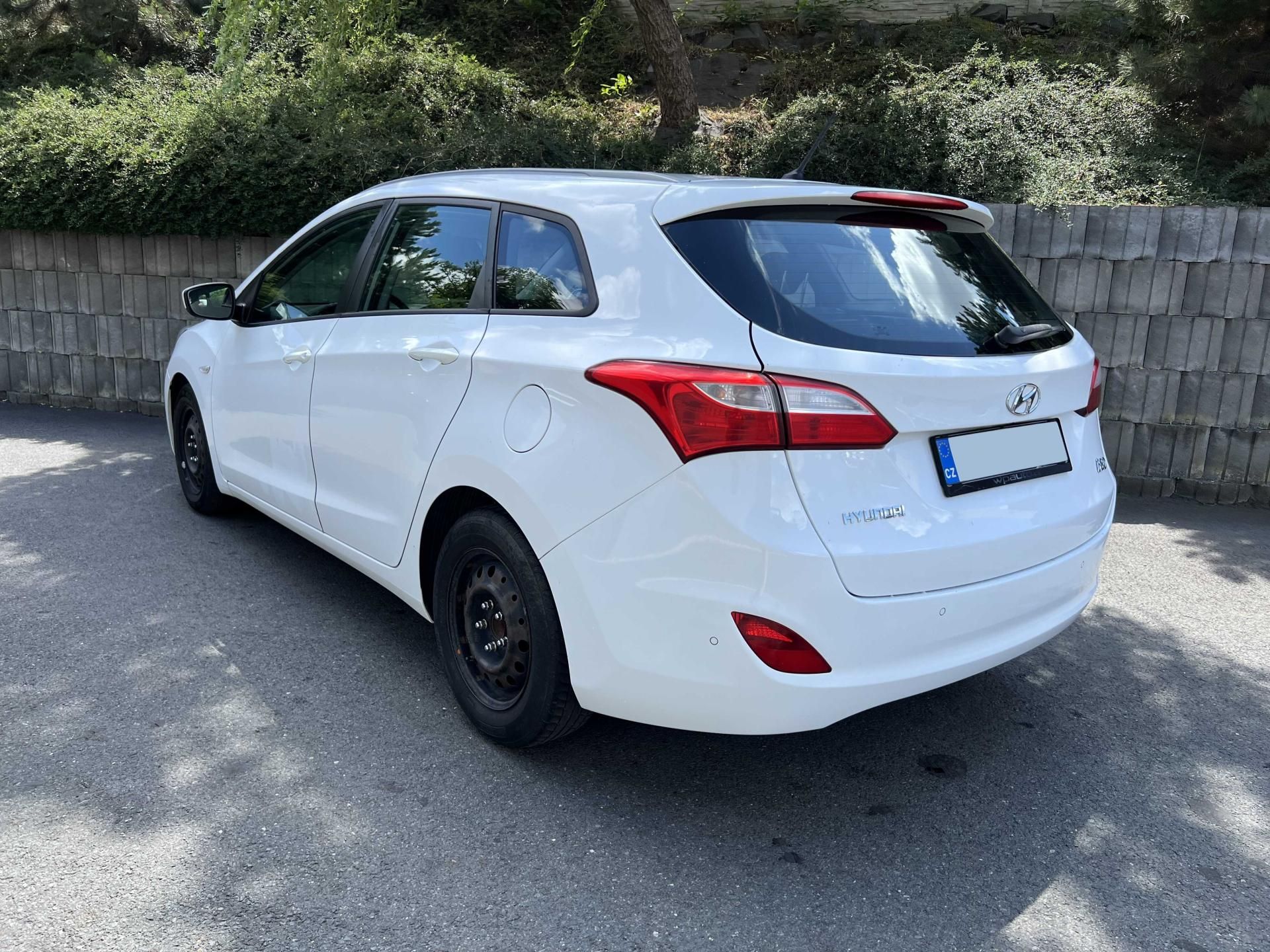 Hyundai i30, WG 1.6 CRDi 81 kW NOVÁ STK DPH - fotka 4