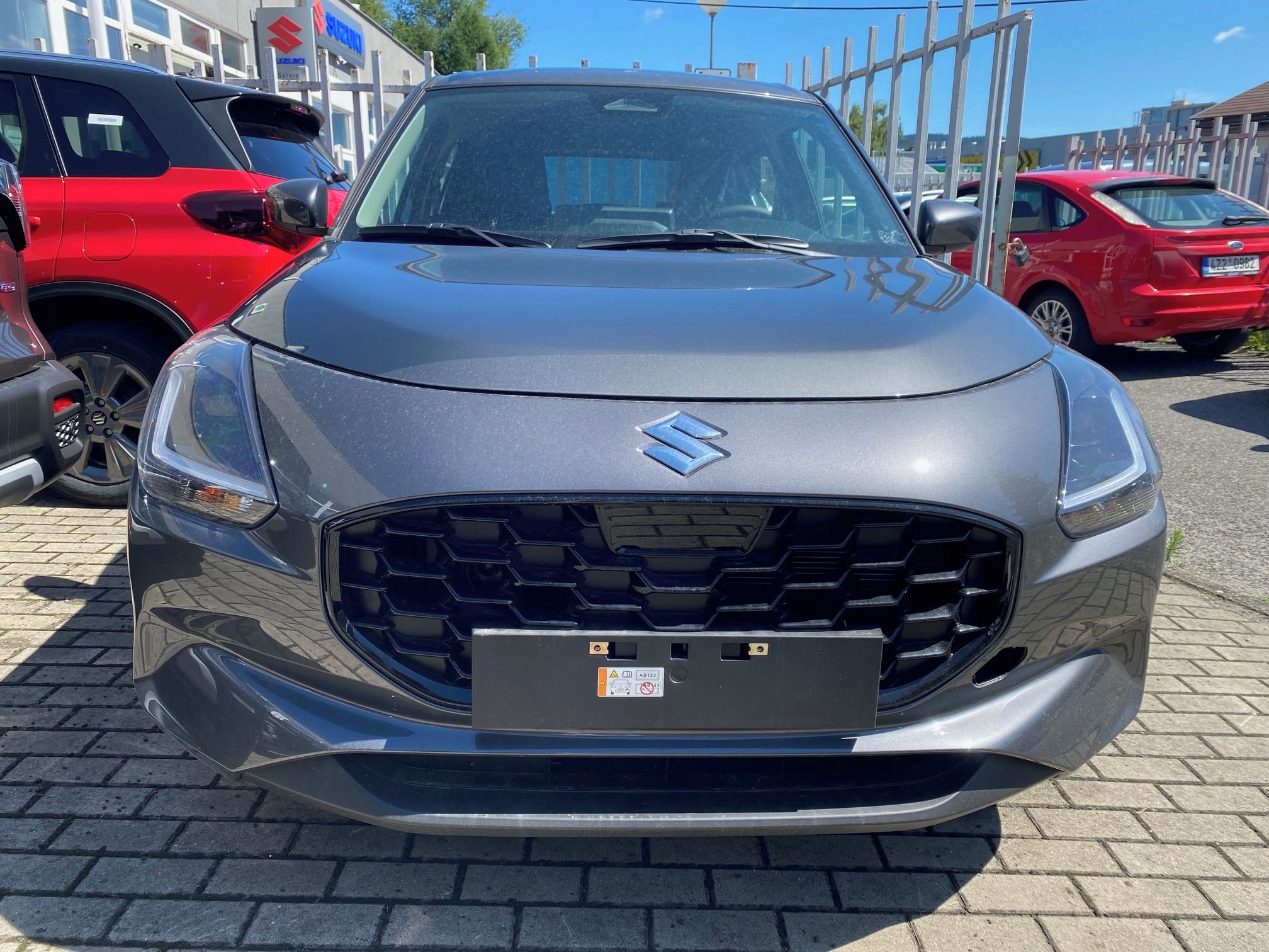 Suzuki Swift, 1,2 PREMIUM HYBRID - fotka 3