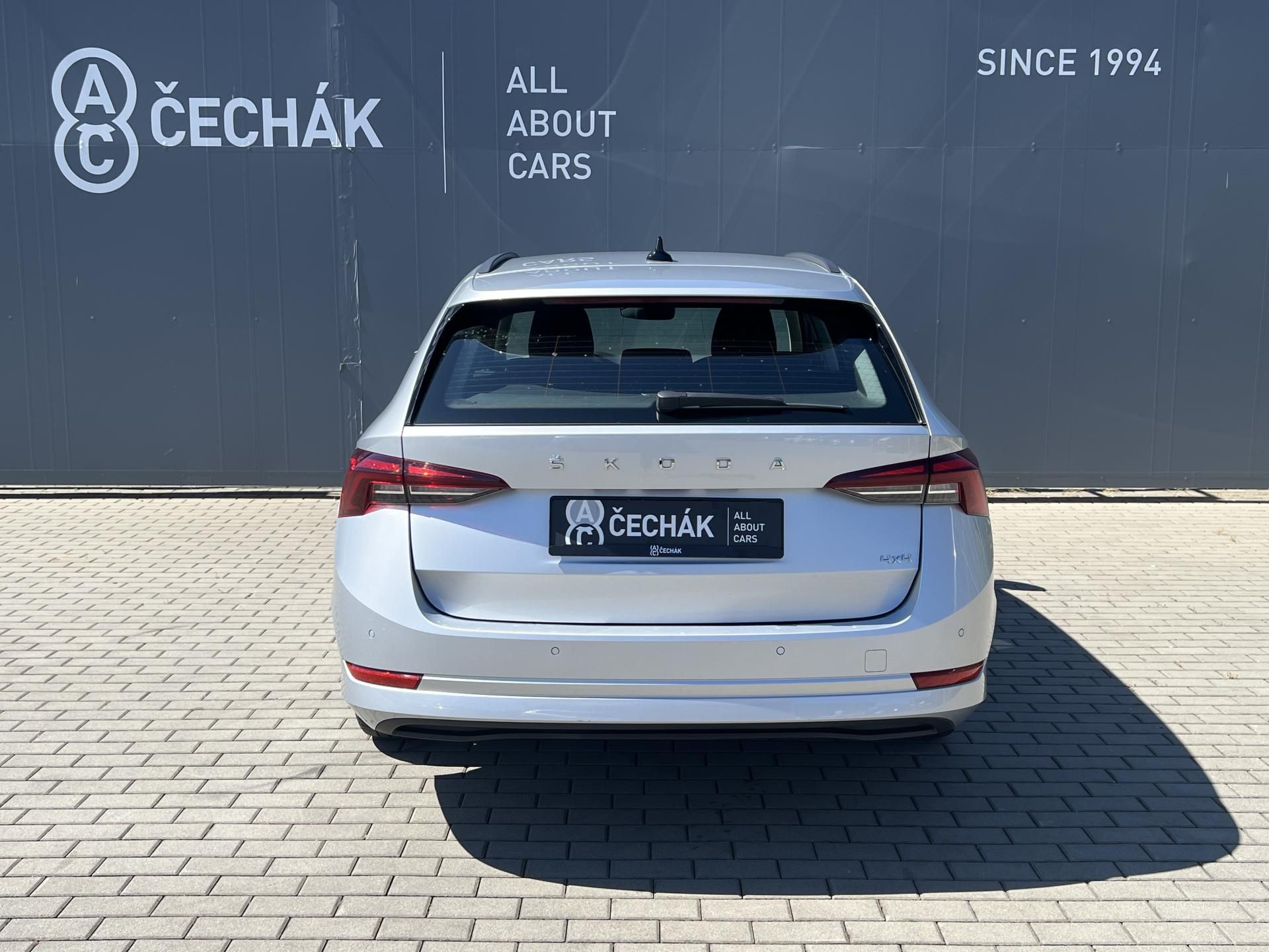 Škoda Octavia, AMBITION 4x4 DSG - fotka 6