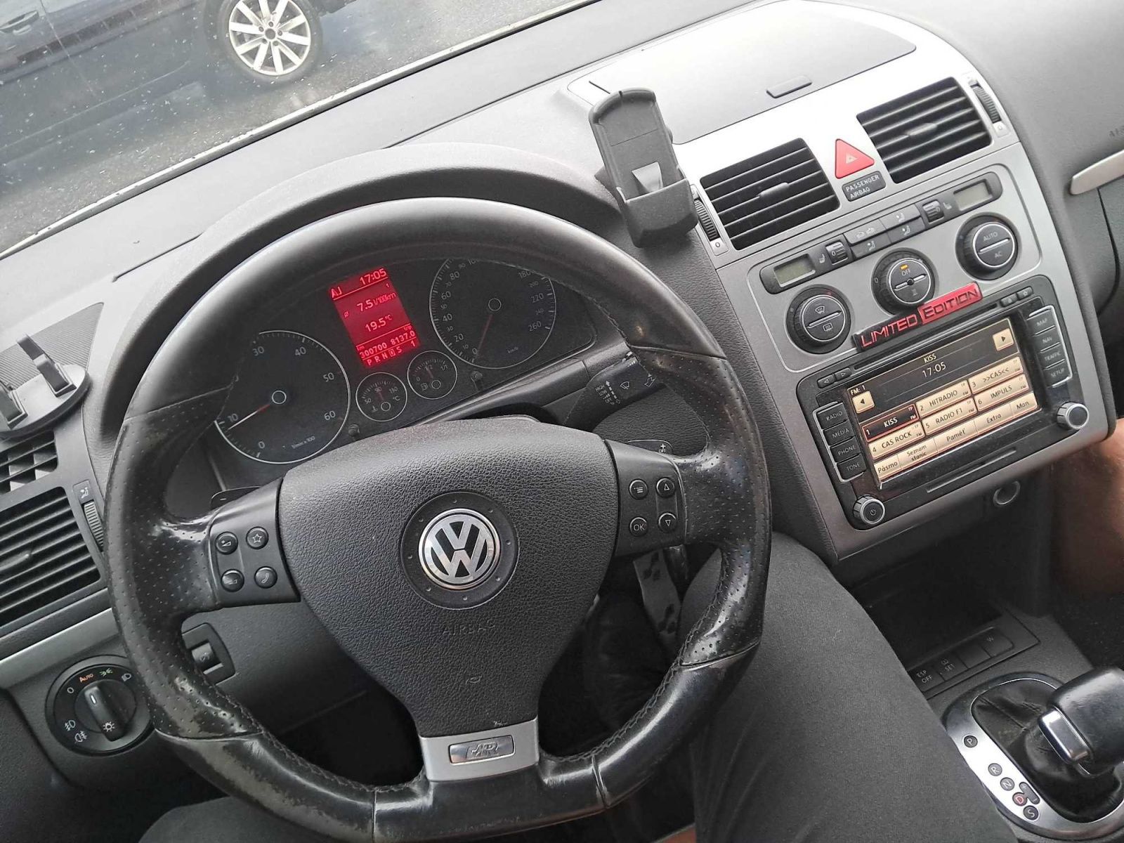 Volkswagen Touran, 2.0 TDI, Automat - fotka 3