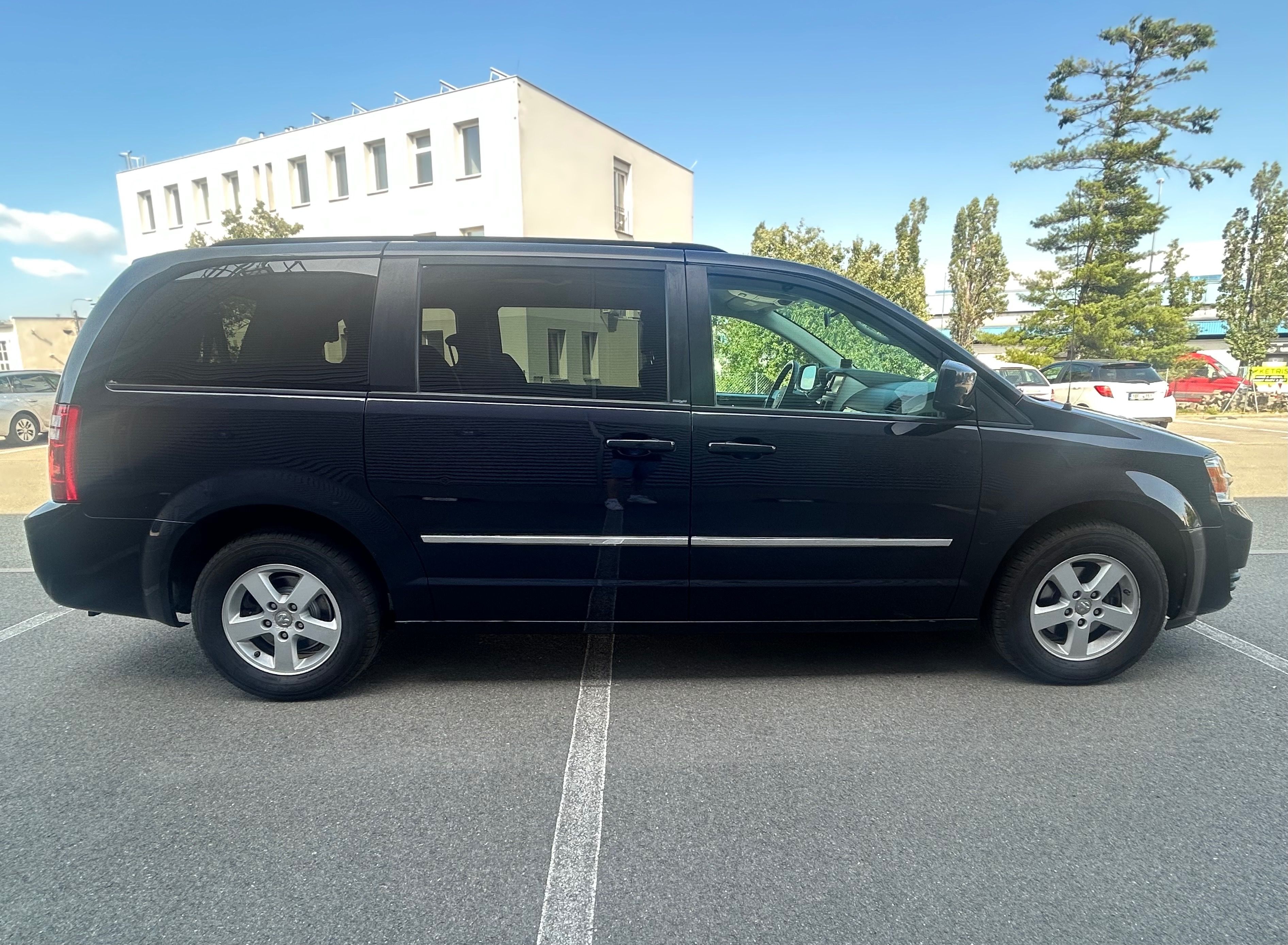 Dodge Grand Caravan, 3.8 147KW 7MÍST AUT-TV-KAMERA - fotka 6
