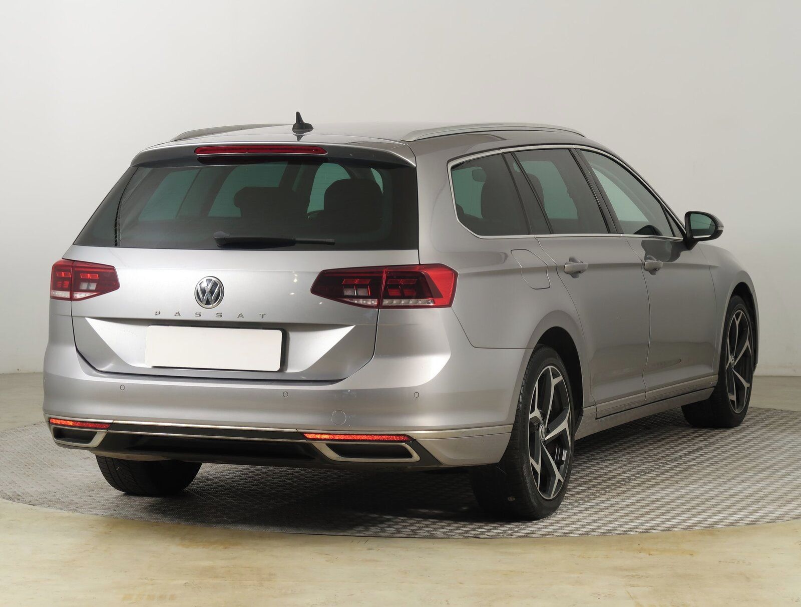 Volkswagen Passat, 1.5 TSI, Automat - fotka 5