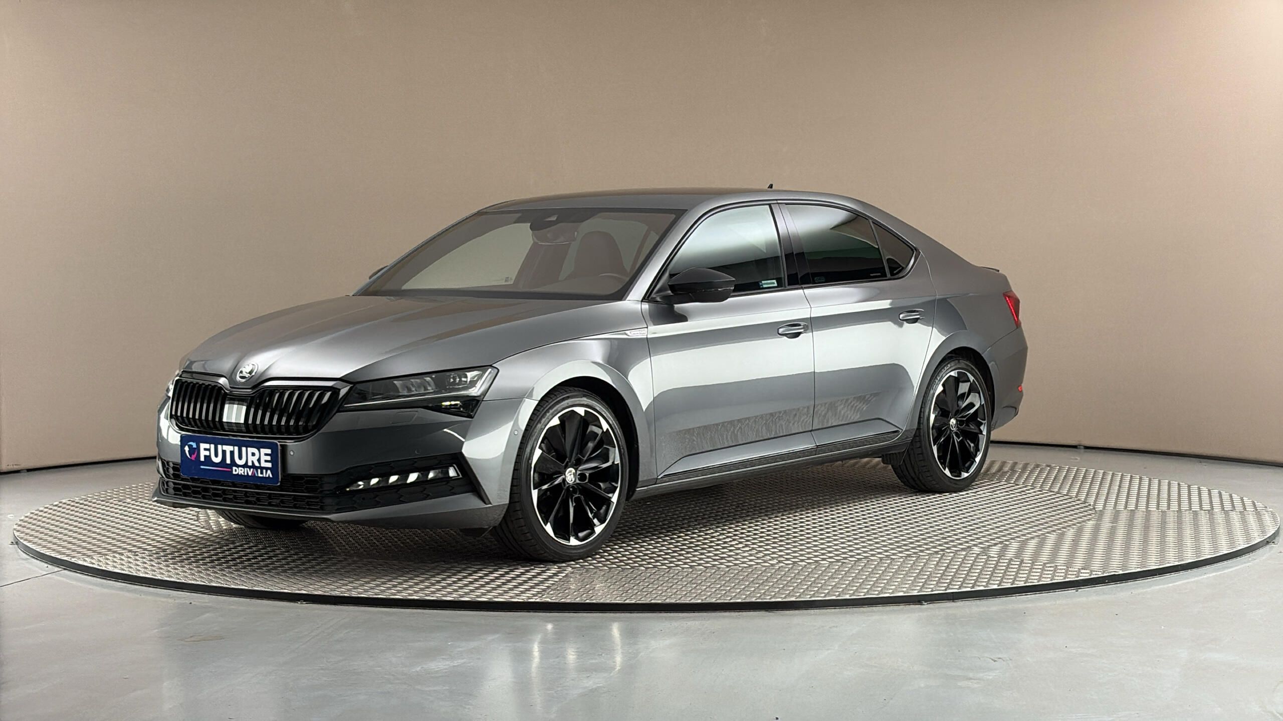 Škoda Superb, 2.0 TDI DSG Sportline