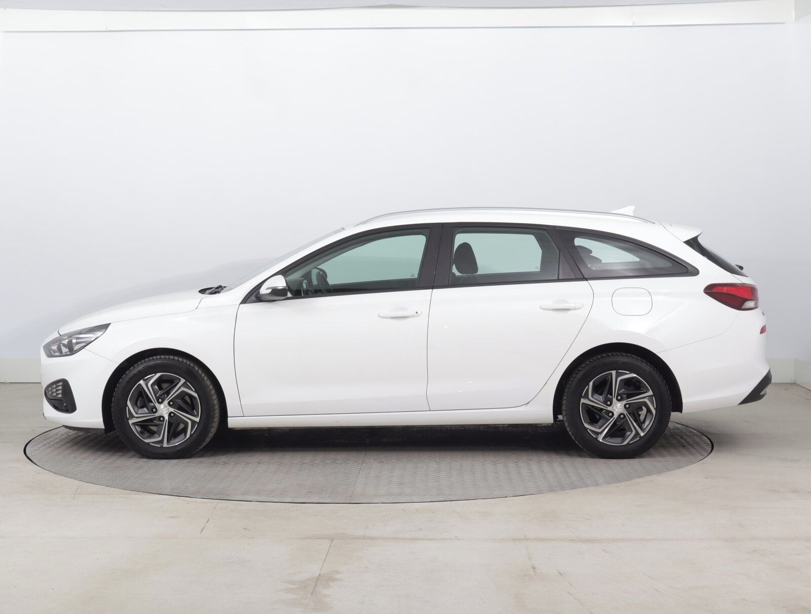 Hyundai i30, 1.0 T-GDI, Family Comfort, ČR - fotka 3