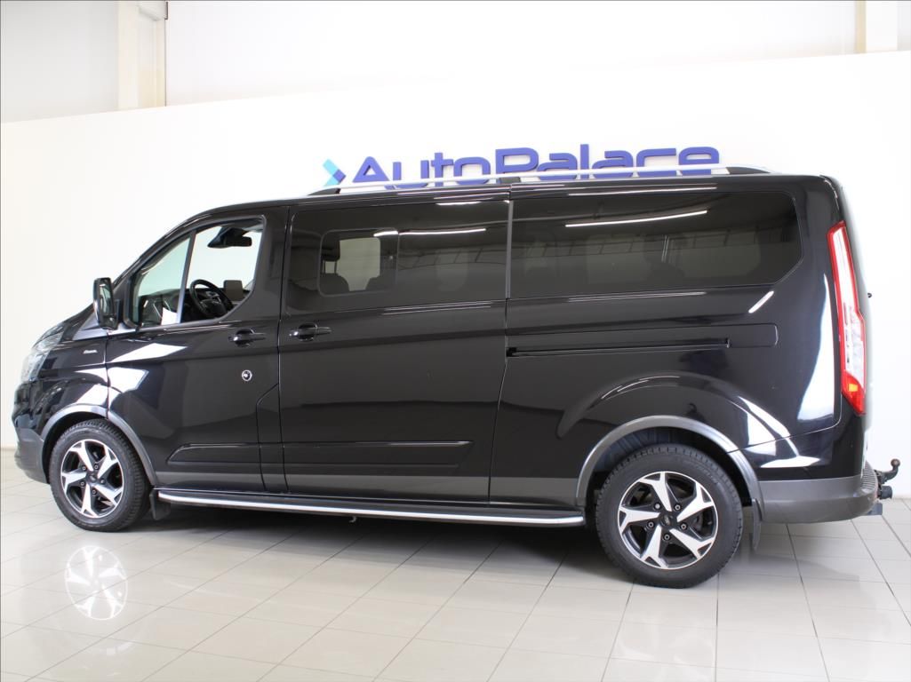 Ford Tourneo Custom, 2,0 EB 125kW AT Active 1.maj. - fotka 5