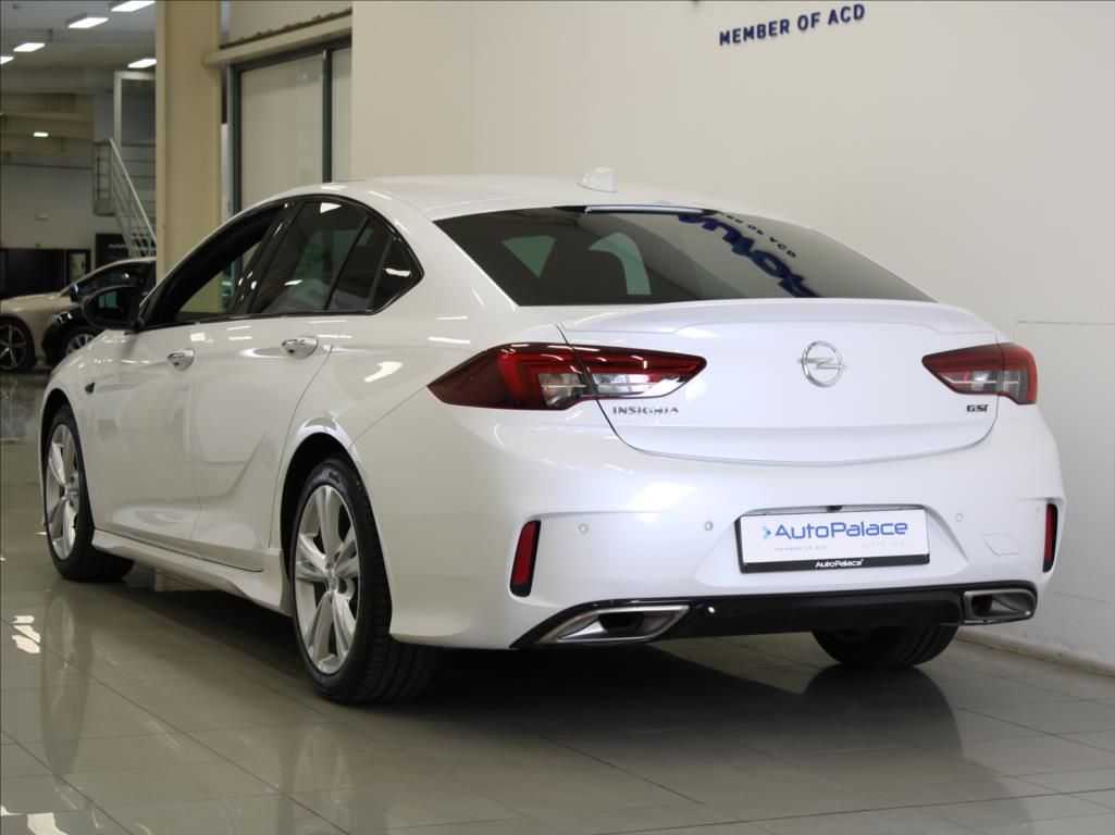 Opel Insignia, 2,0 GSI 191kW 4x4 Bose 2xKola - fotka 3