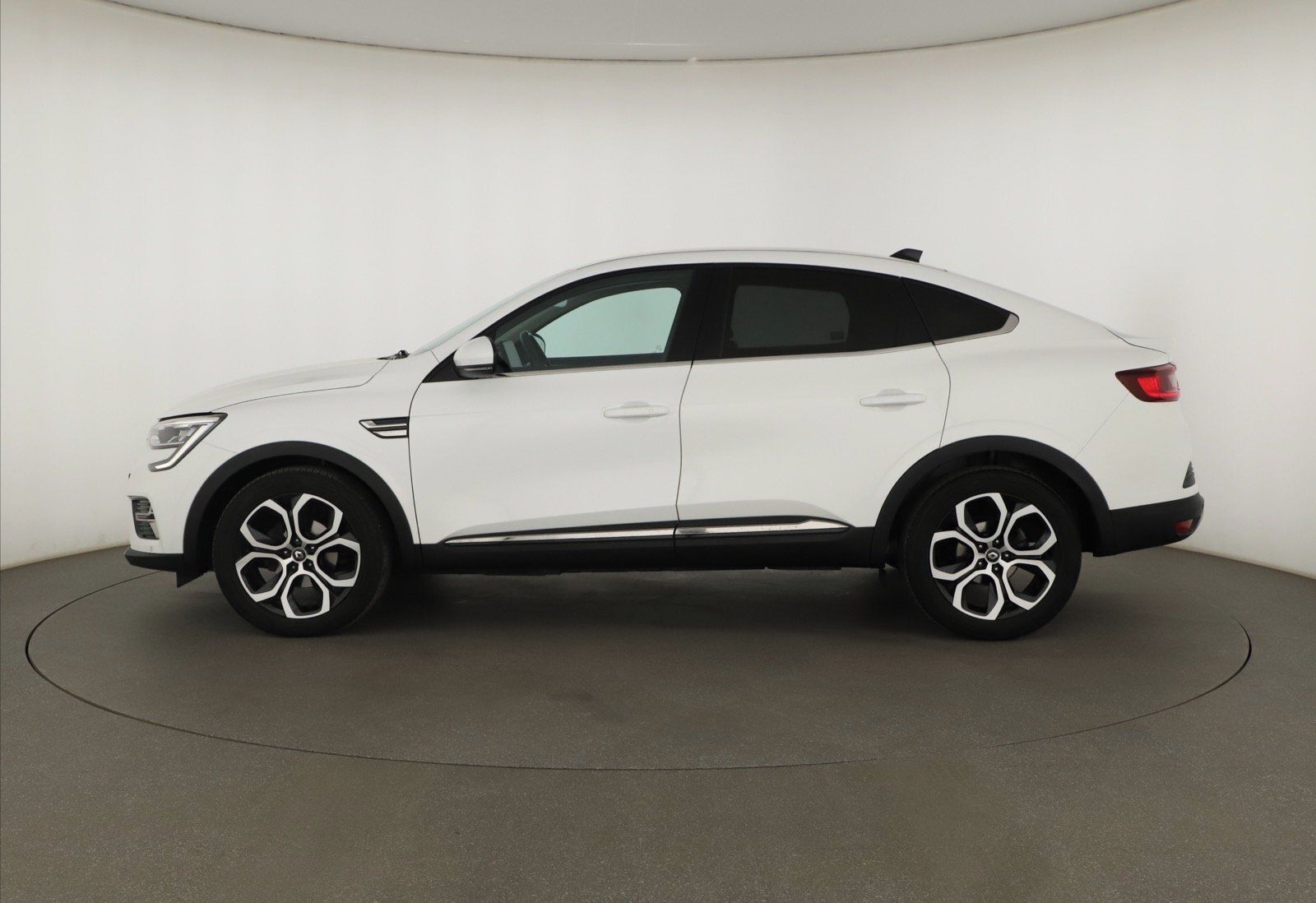 Renault Arkana, 1.3 TCe, Automat, ČR,1.maj - fotka 3