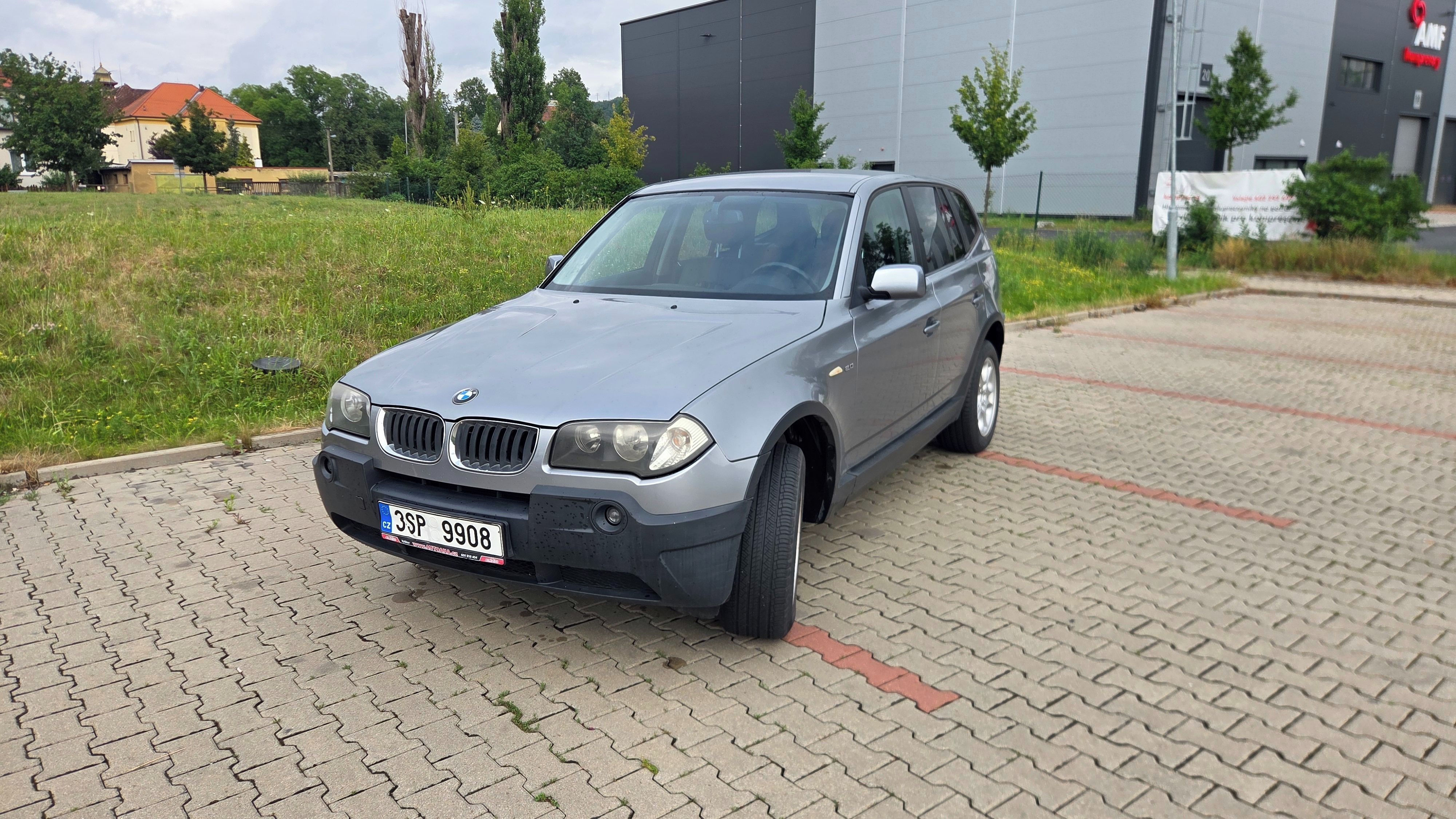 BMW X3, BMW X3 2.0i 110 kW xDrive 4x4 - fotka 2