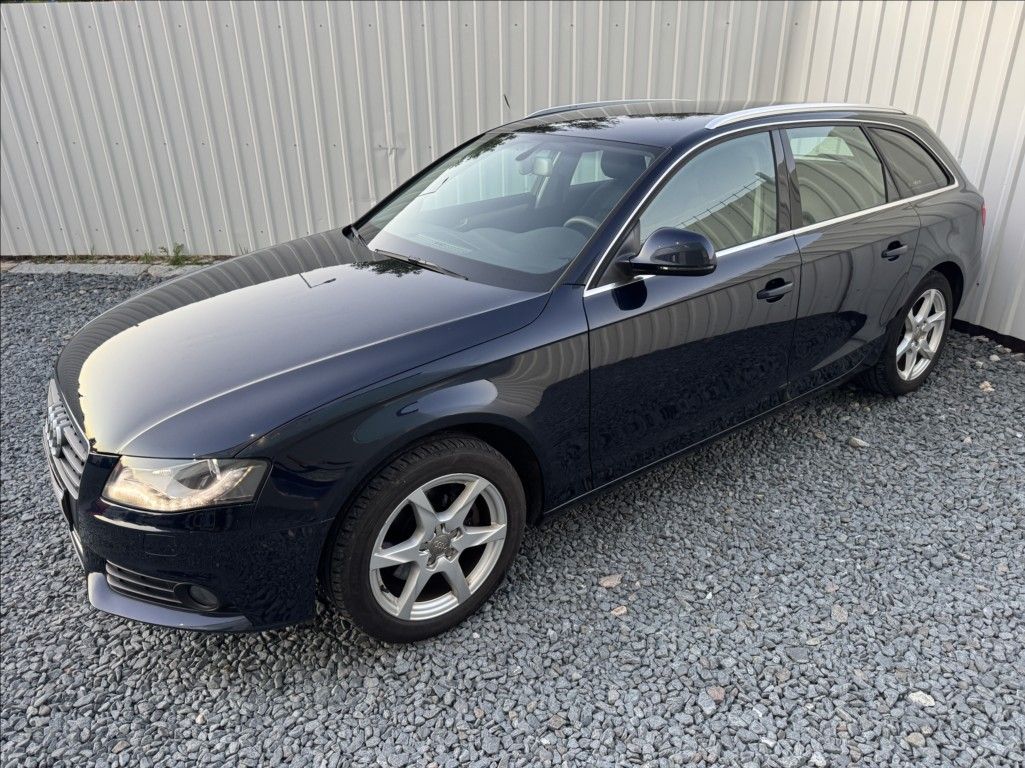 Audi A4, 1,8 TFSi tažné 1.maj původ ČR - fotka 5