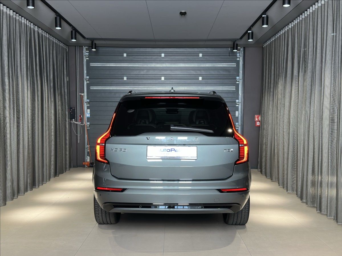 Volvo XC90, 2,0 T8  Plus Dark - fotka 5