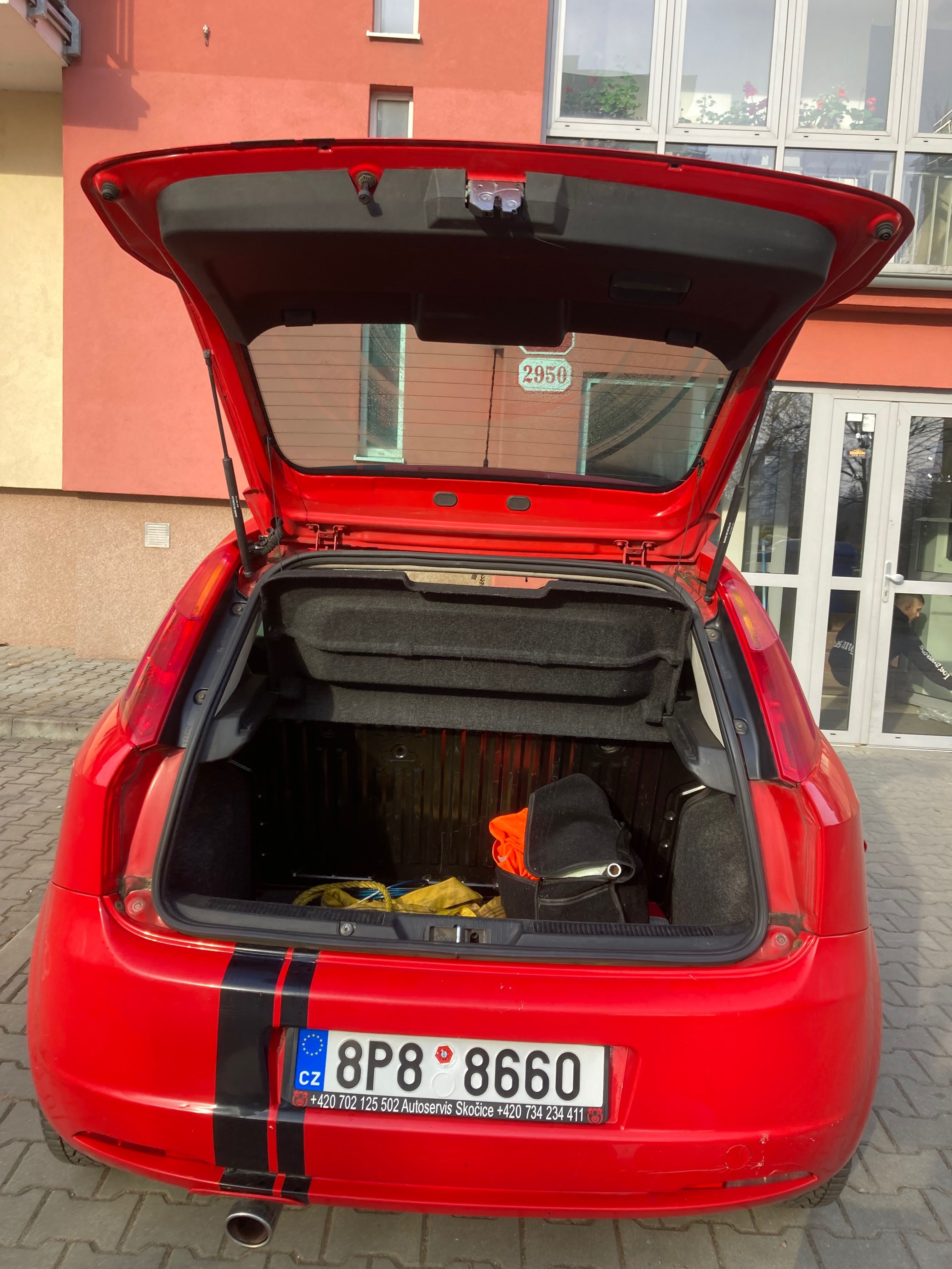 Fiat Grande Punto, 1,4 70kw nová STK - fotka 4