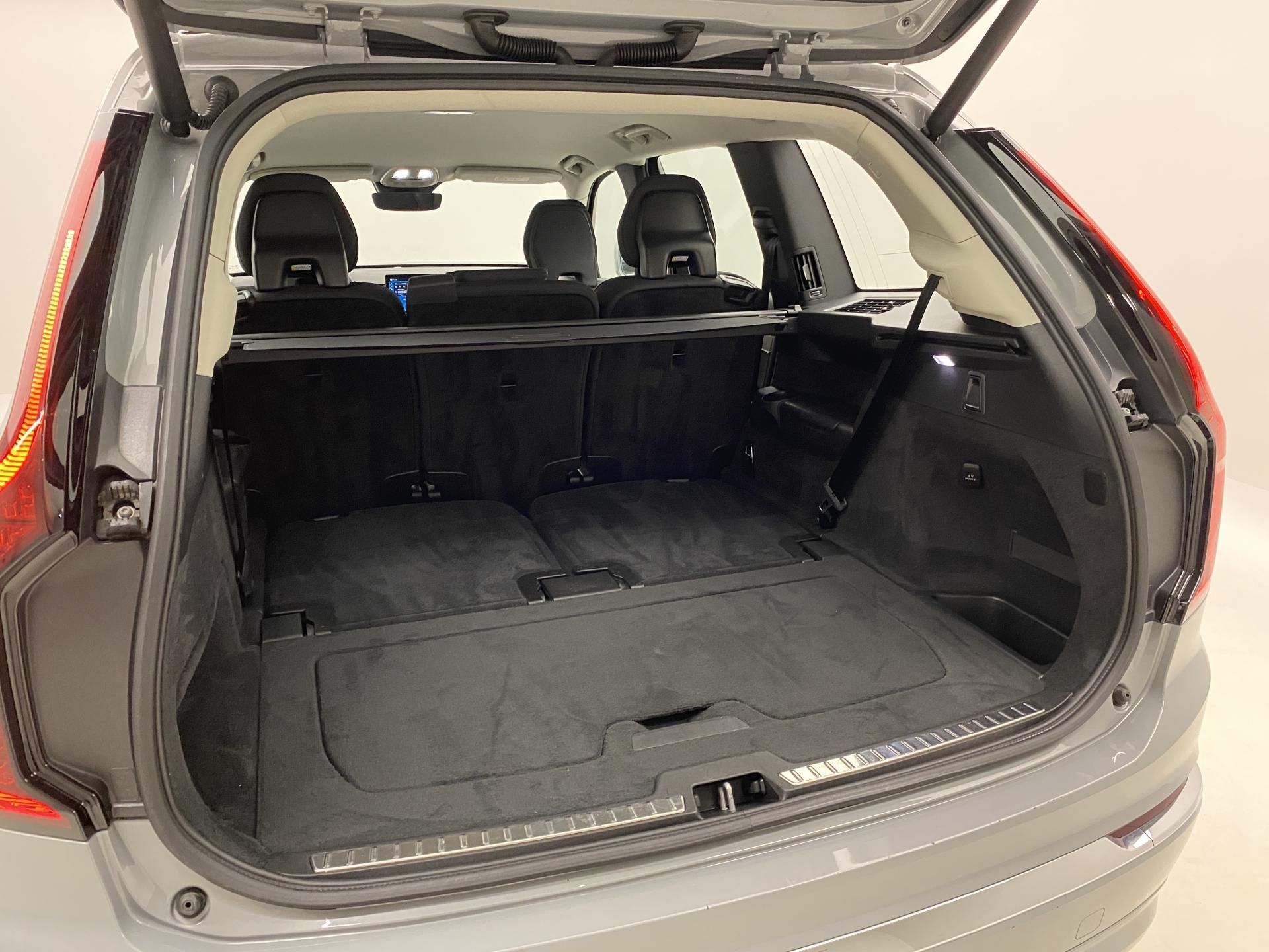 Volvo XC90, B5 AWD BRIGHT PLUS AUT CZ 7M - fotka 6