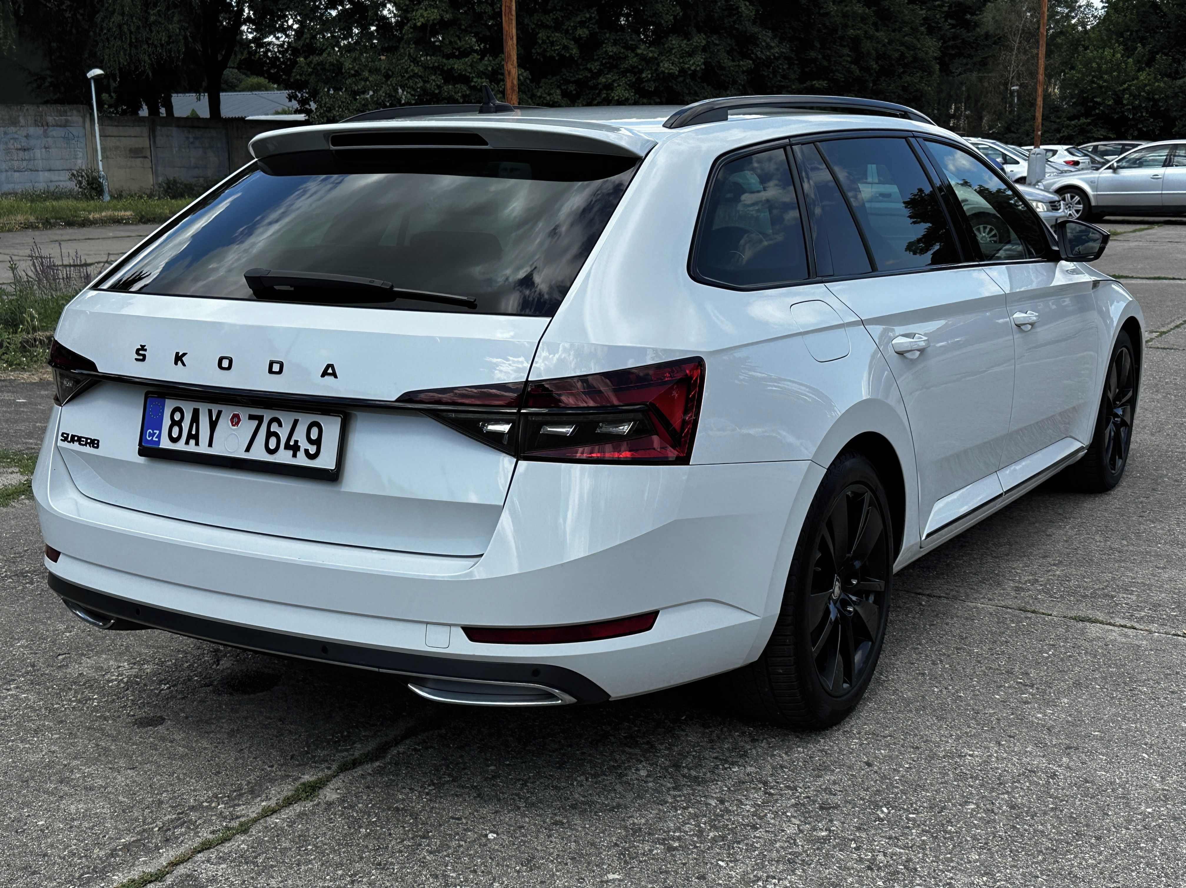 Škoda Superb, 1.5TSI 110kW SportLine, ČR! - fotka 4