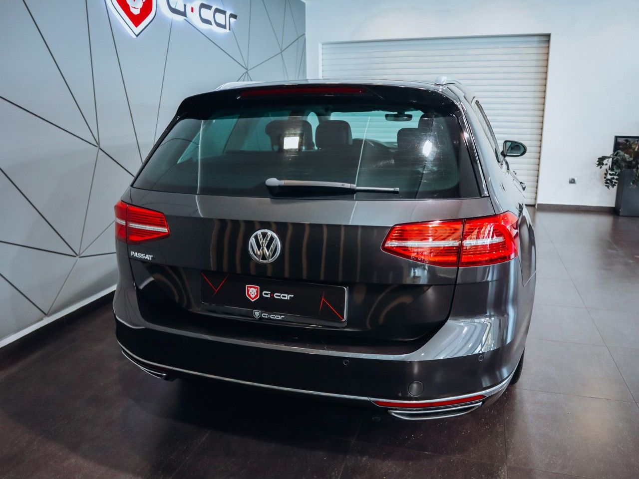 Volkswagen Passat, 2.0TDI DSG R-Line 140kW 4M - fotka 6