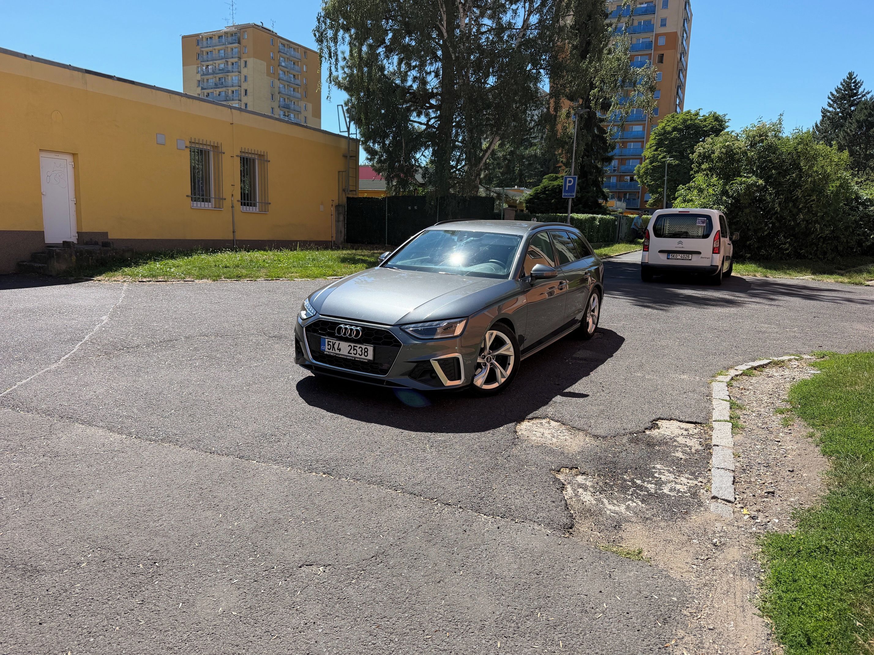 Audi A4 Avant, S-line,virtual cocpit,Matrix,