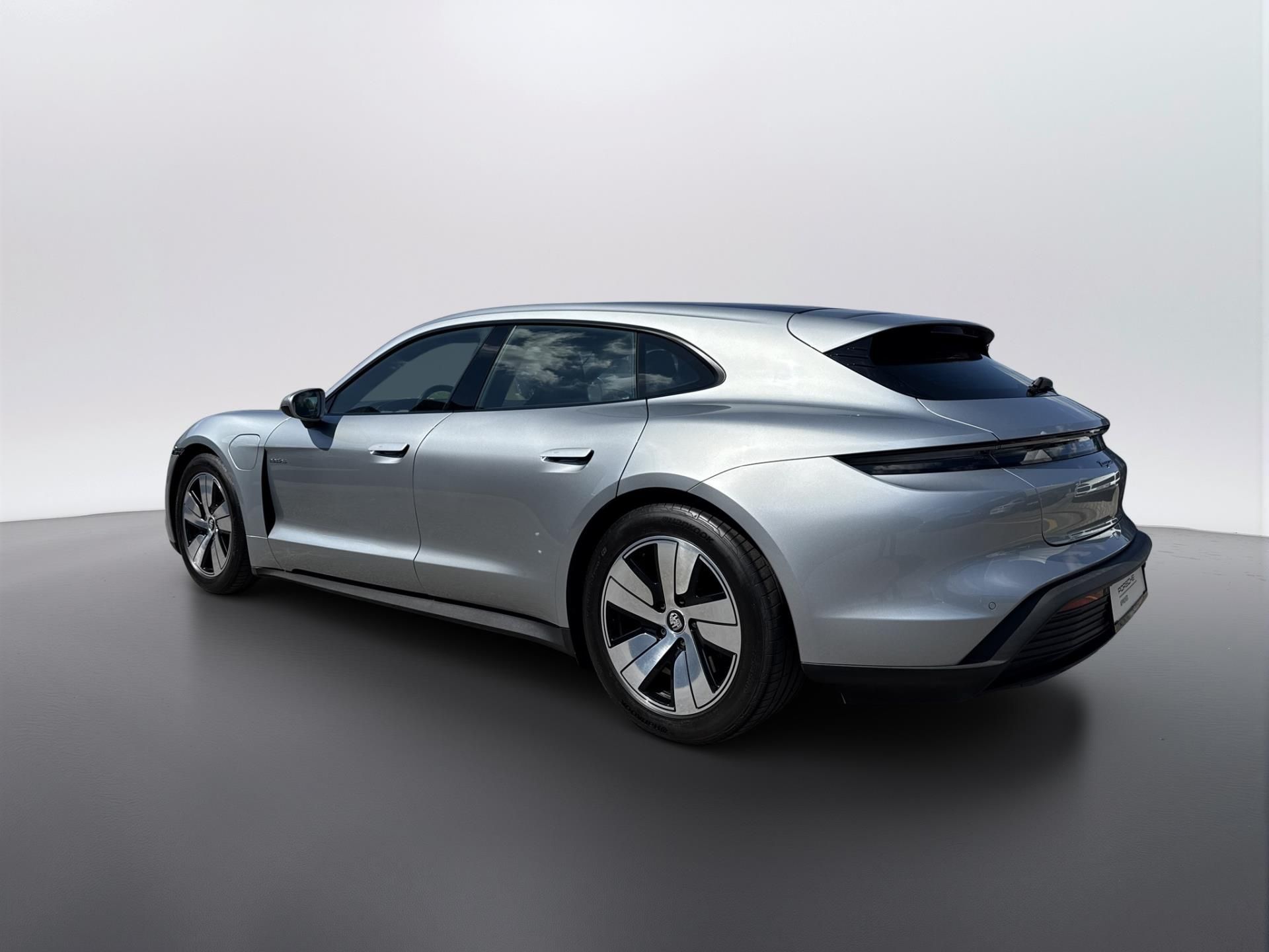 Porsche Taycan, Sport Turismo - fotka 3