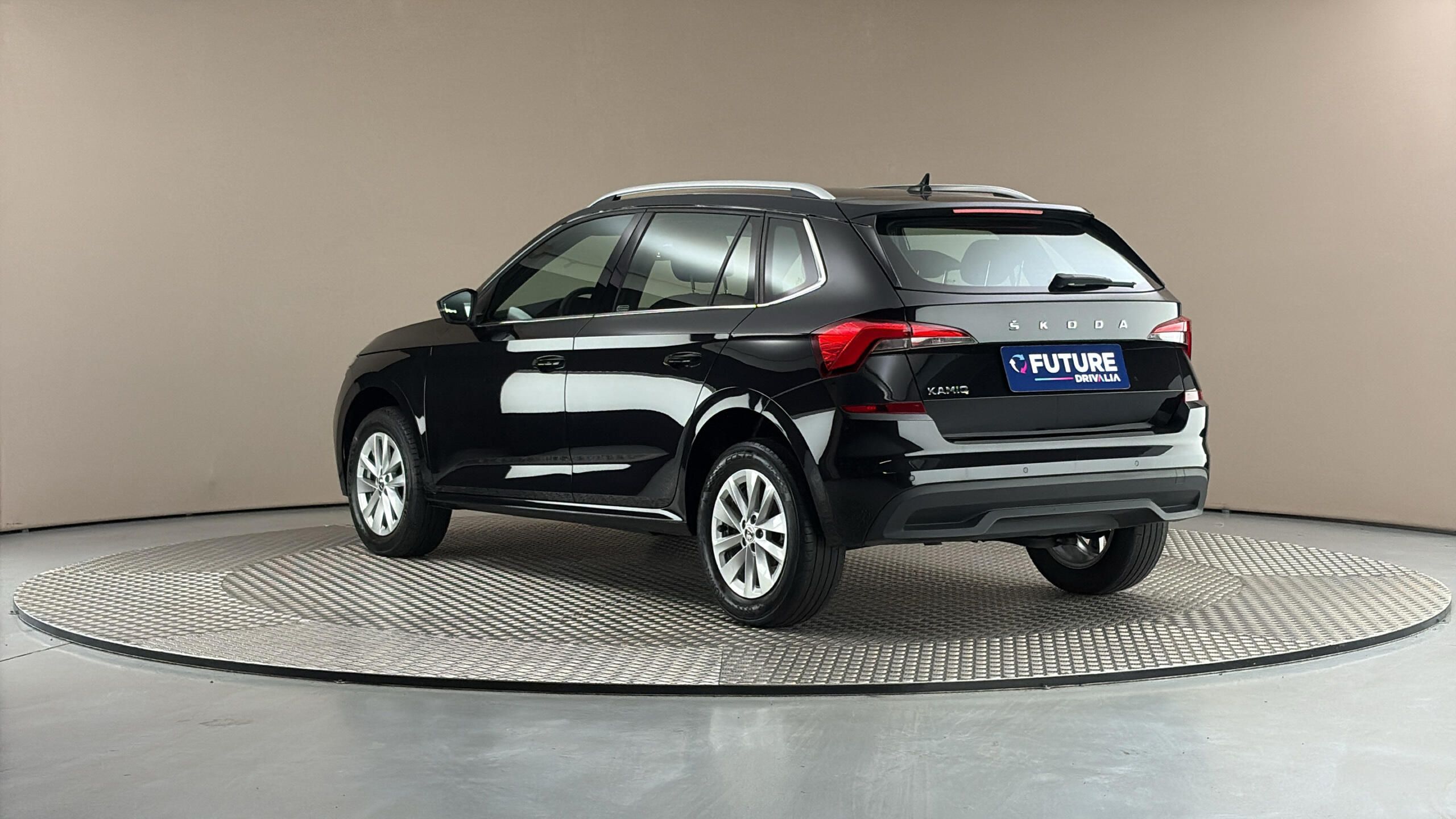 Škoda Kamiq, 1.0 TSI DSG Style - fotka 2