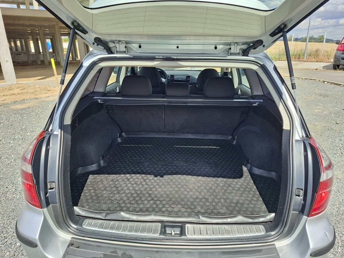 Subaru Legacy, 2,0R 165k AT 4x4 BA+LPG - fotka 5
