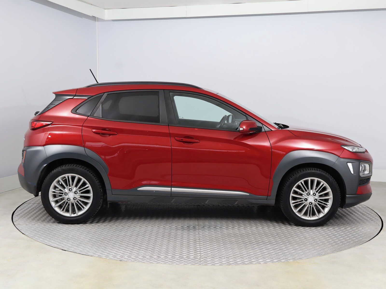 Hyundai Kona, 1.0 T-GDI, Kůže - fotka 6