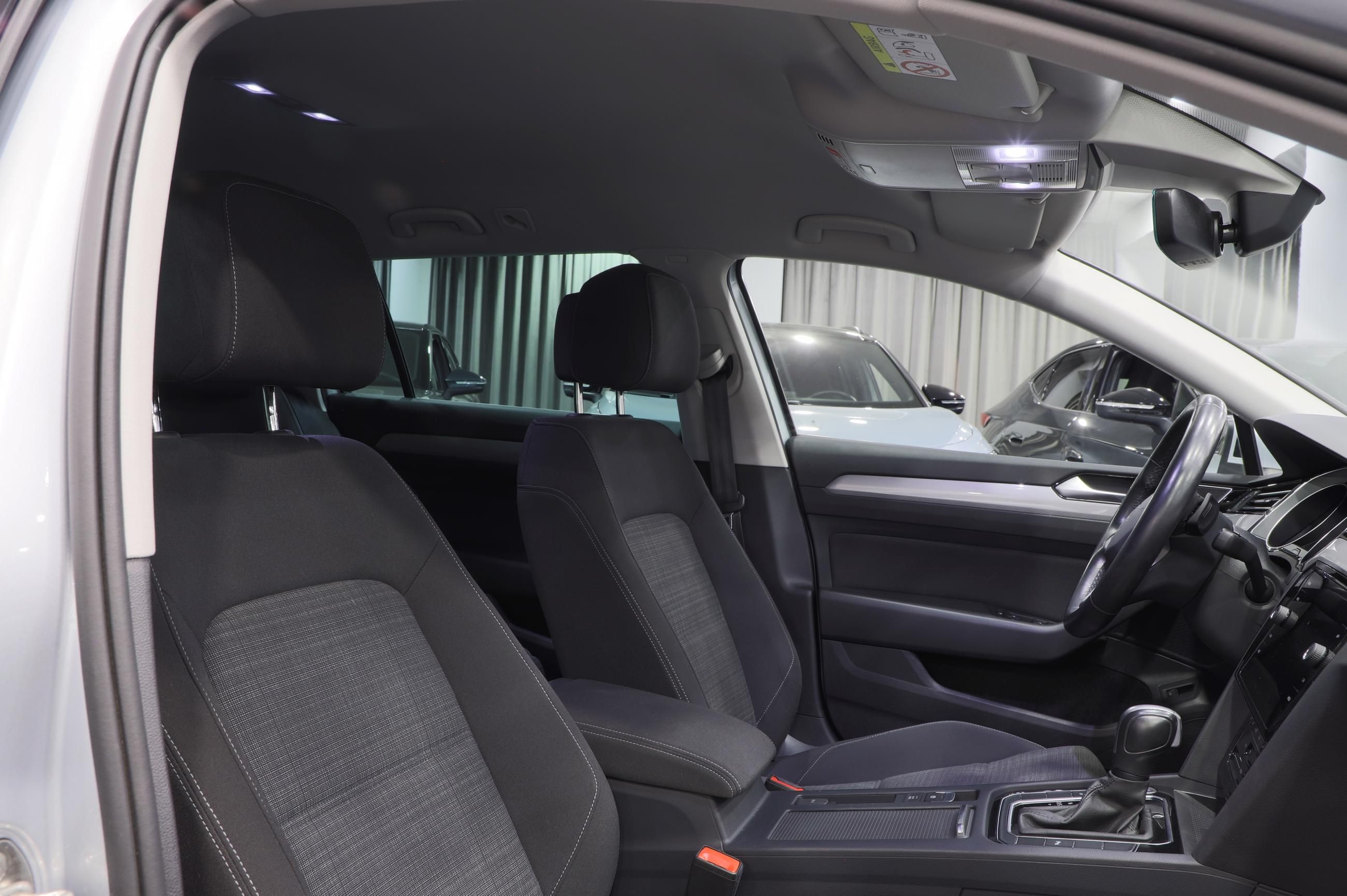 Volkswagen Passat Variant, 2.0 TDI 110kW DSG / Matrix - fotka 5