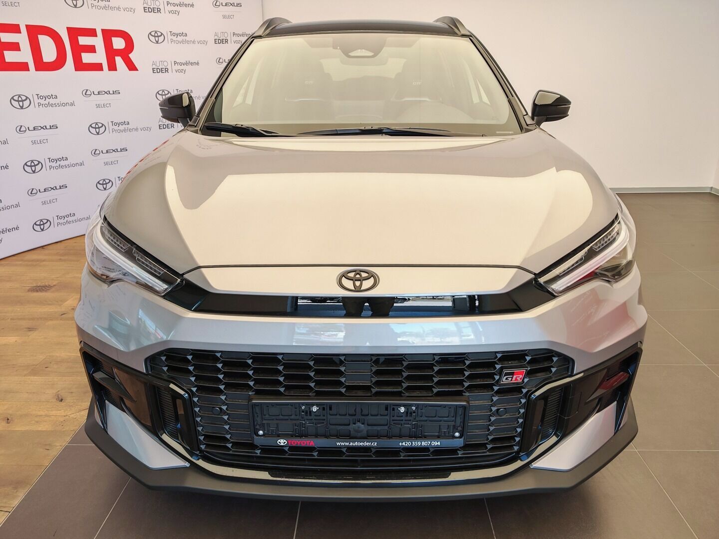 Toyota Corolla Cross, 2.0 Hybrid ( 178 k ) 4x4 GR - fotka 2