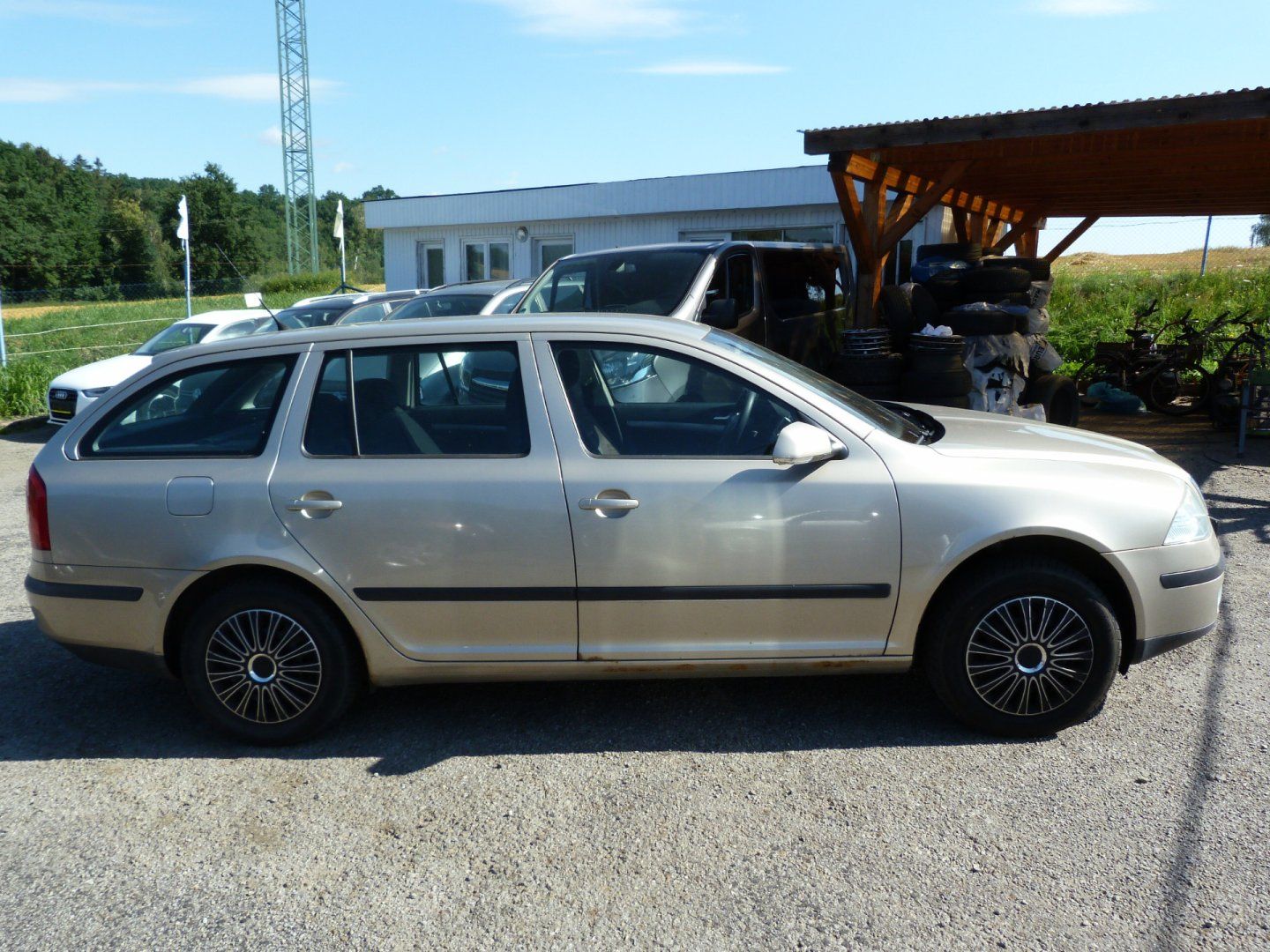 Škoda Octavia, 1.6 MPI - fotka 4