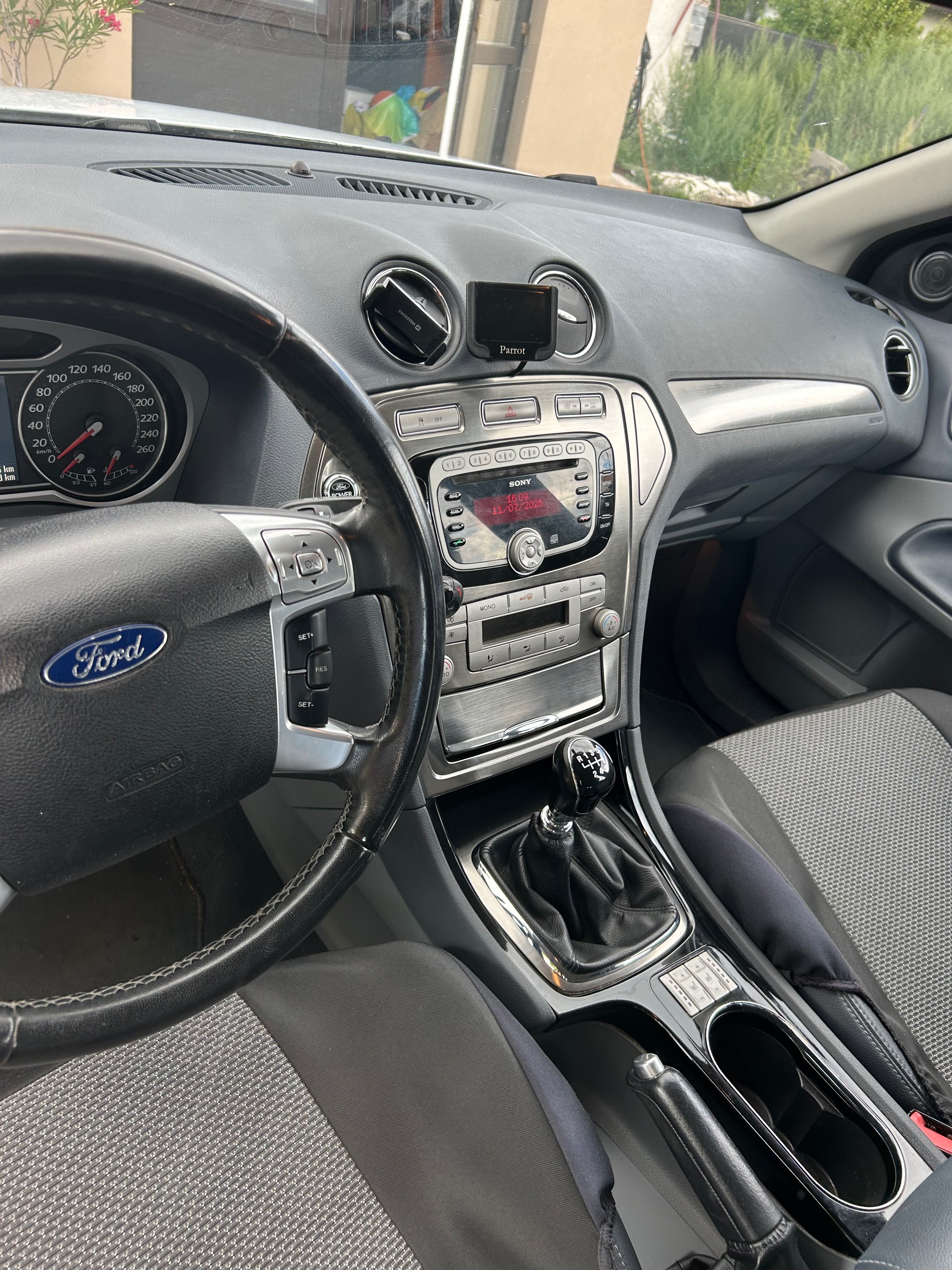 Ford Mondeo, 2.0 TDCi, servisováno - fotka 6