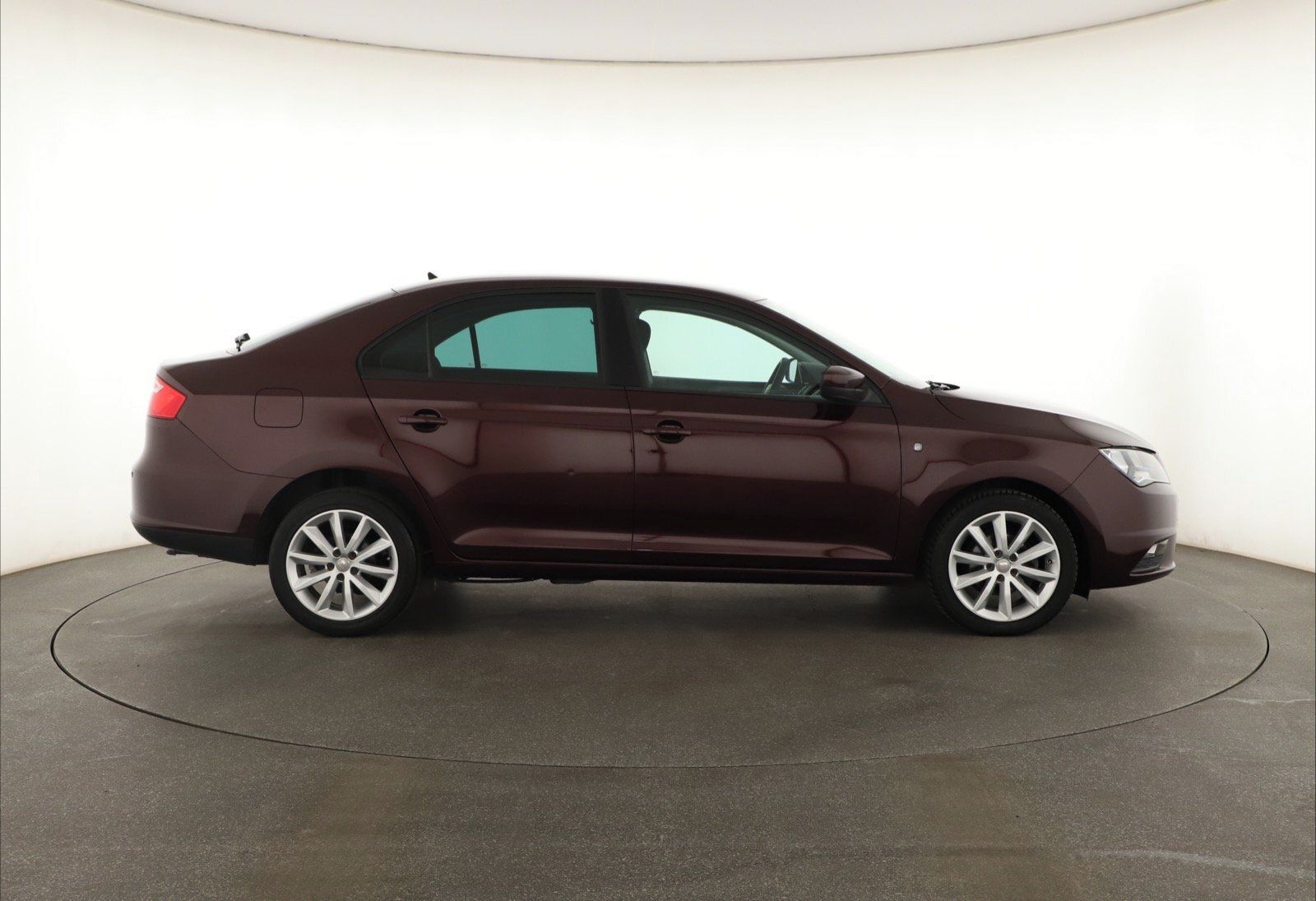 Seat Toledo, 1.2 TSI, Klima, Tempomat - fotka 6