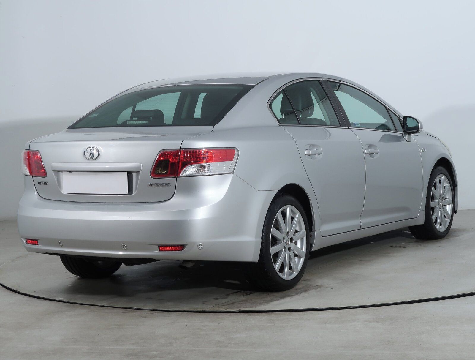 Toyota Avensis, 2.2 D-4D, Automat, Navi - fotka 5