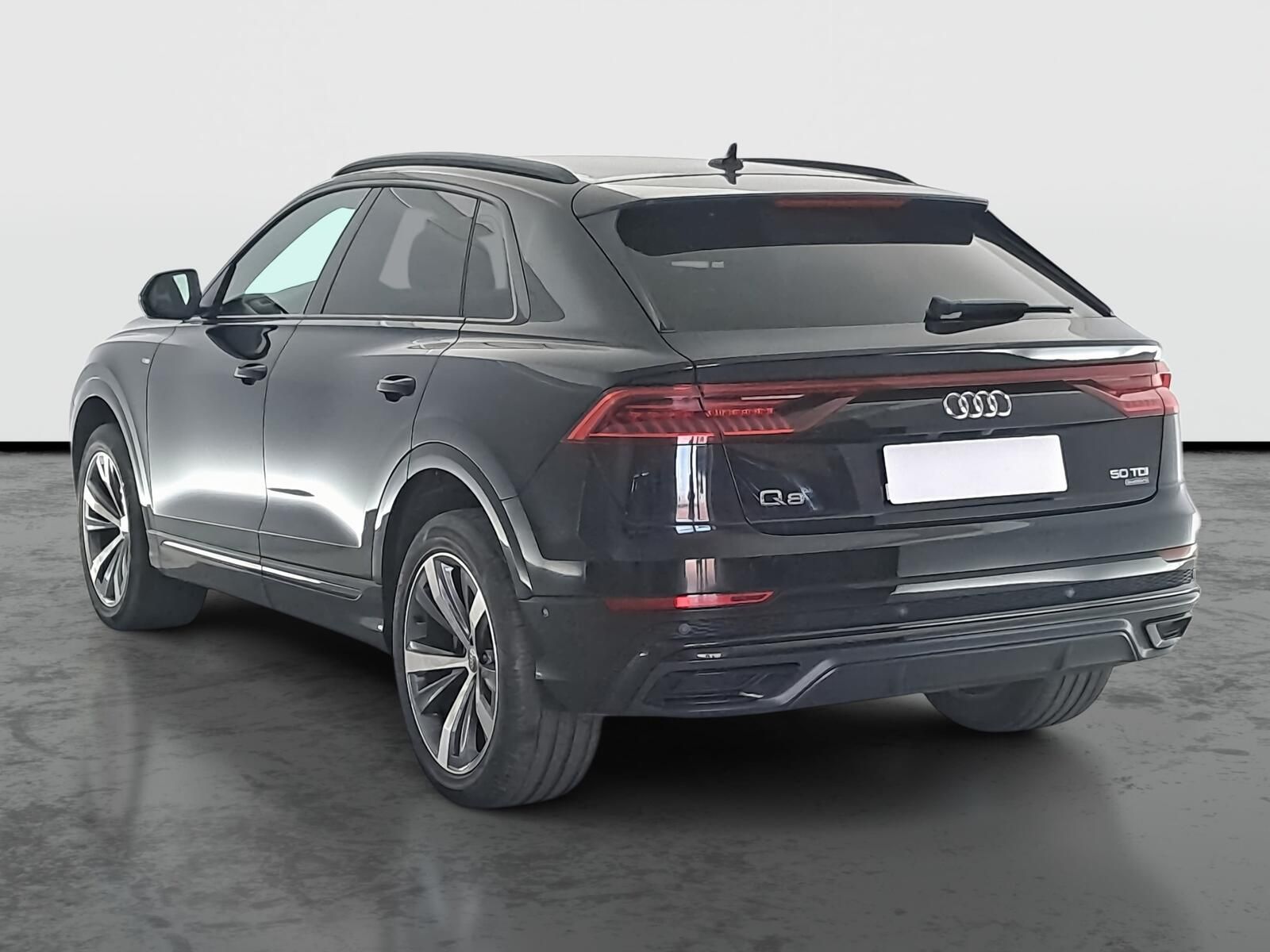 Audi Q8, 50 TDI - fotka 4