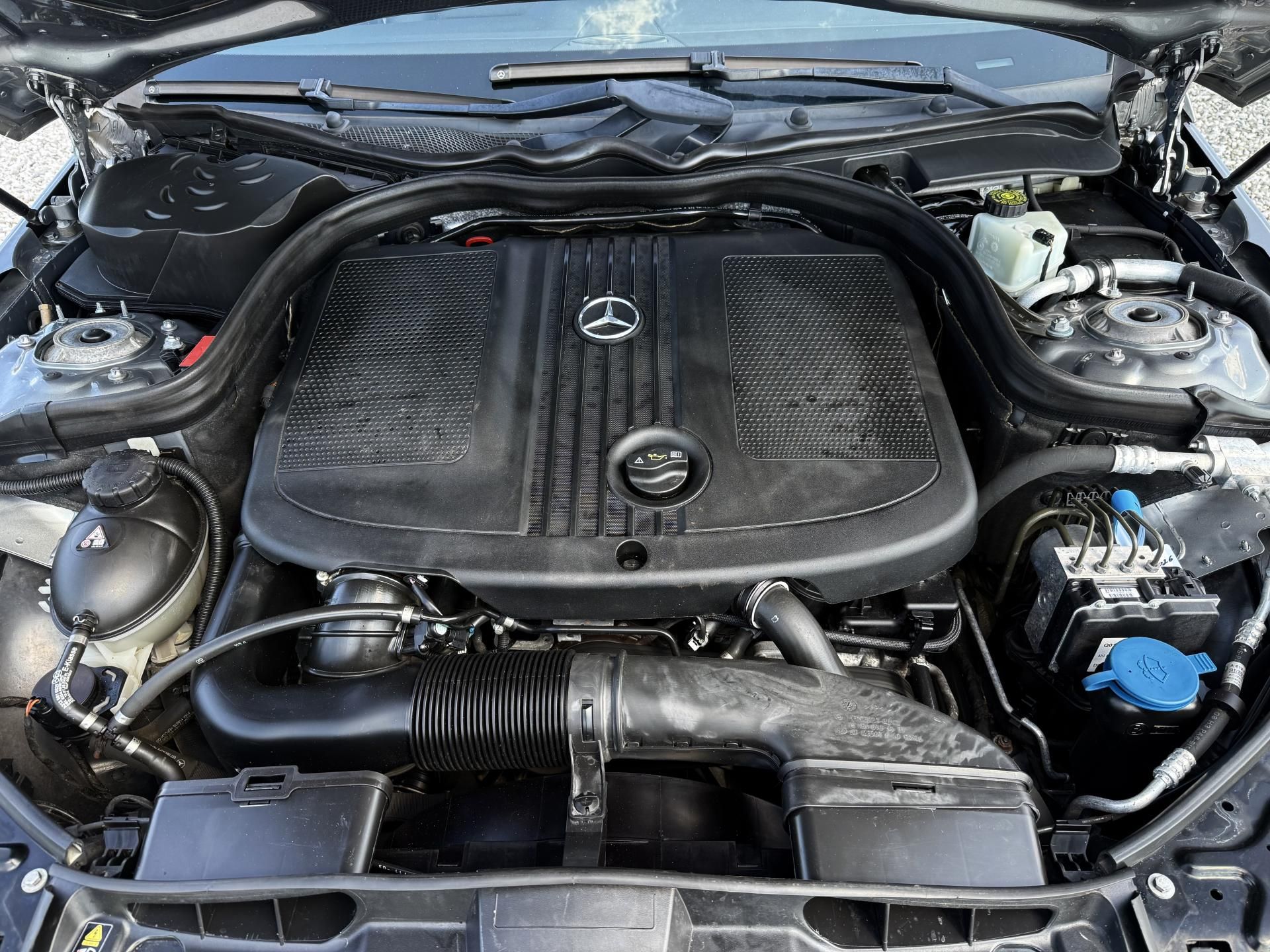 Mercedes-Benz Třídy E, E 200 CDI Avantgarde Automat - fotka 5