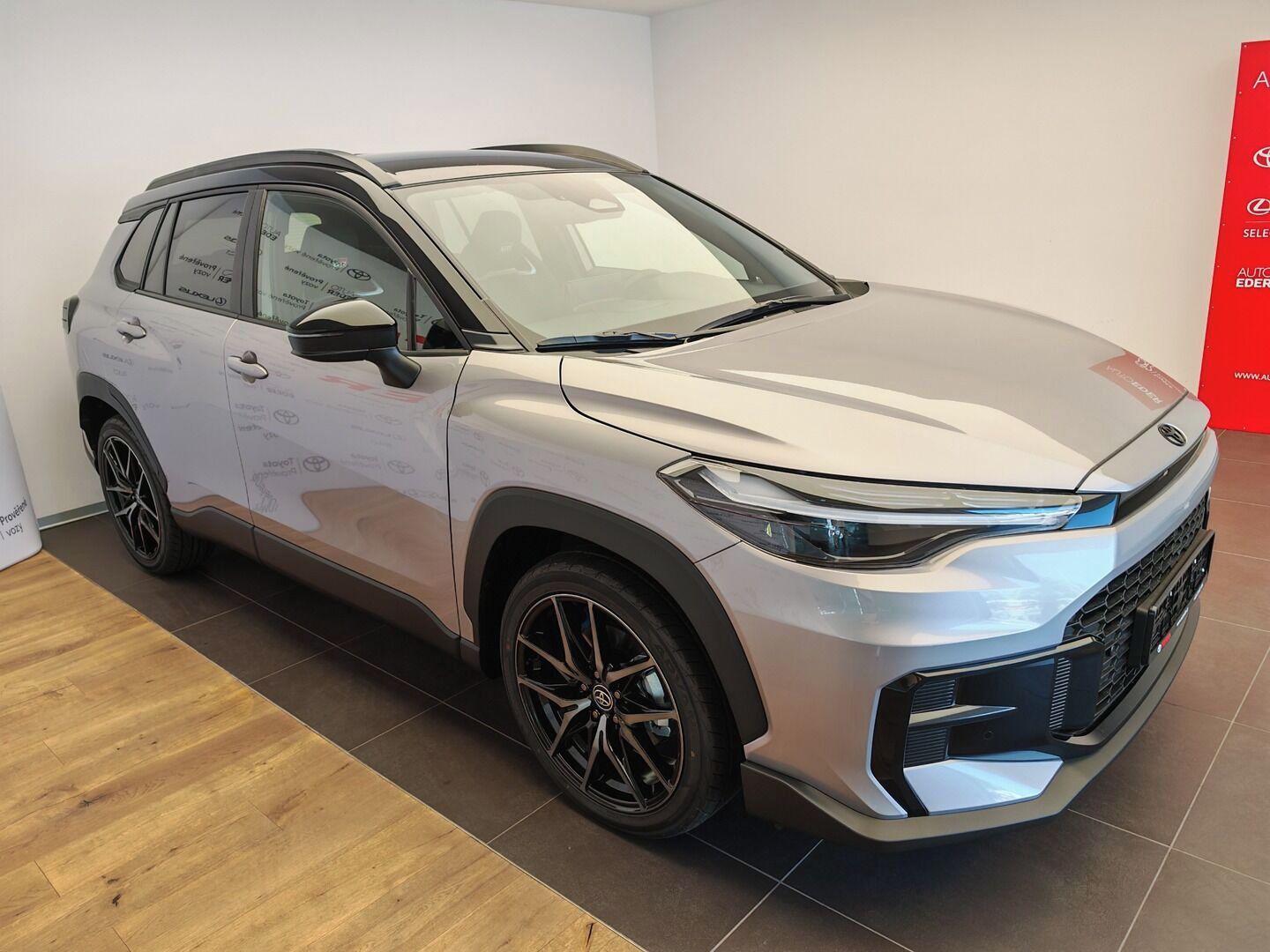 Toyota Corolla Cross, 2.0 Hybrid ( 178 k ) 4x4 GR - fotka 3