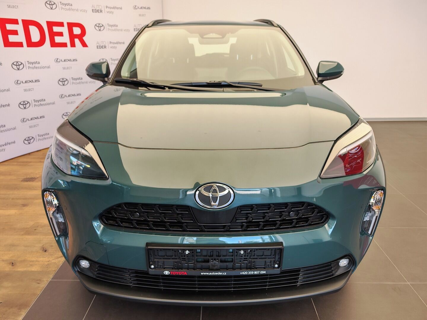Toyota Yaris Cross, 1.5 Hybrid ( 115k ) e-CVT 4x2 - fotka 2