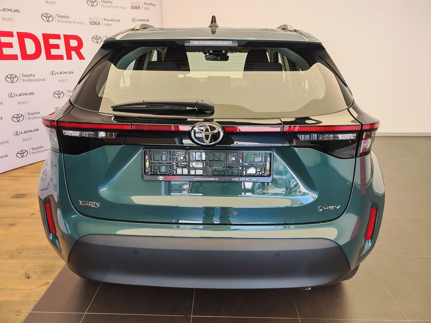 Toyota Yaris Cross, 1.5 Hybrid ( 115k ) e-CVT 4x2 - fotka 5