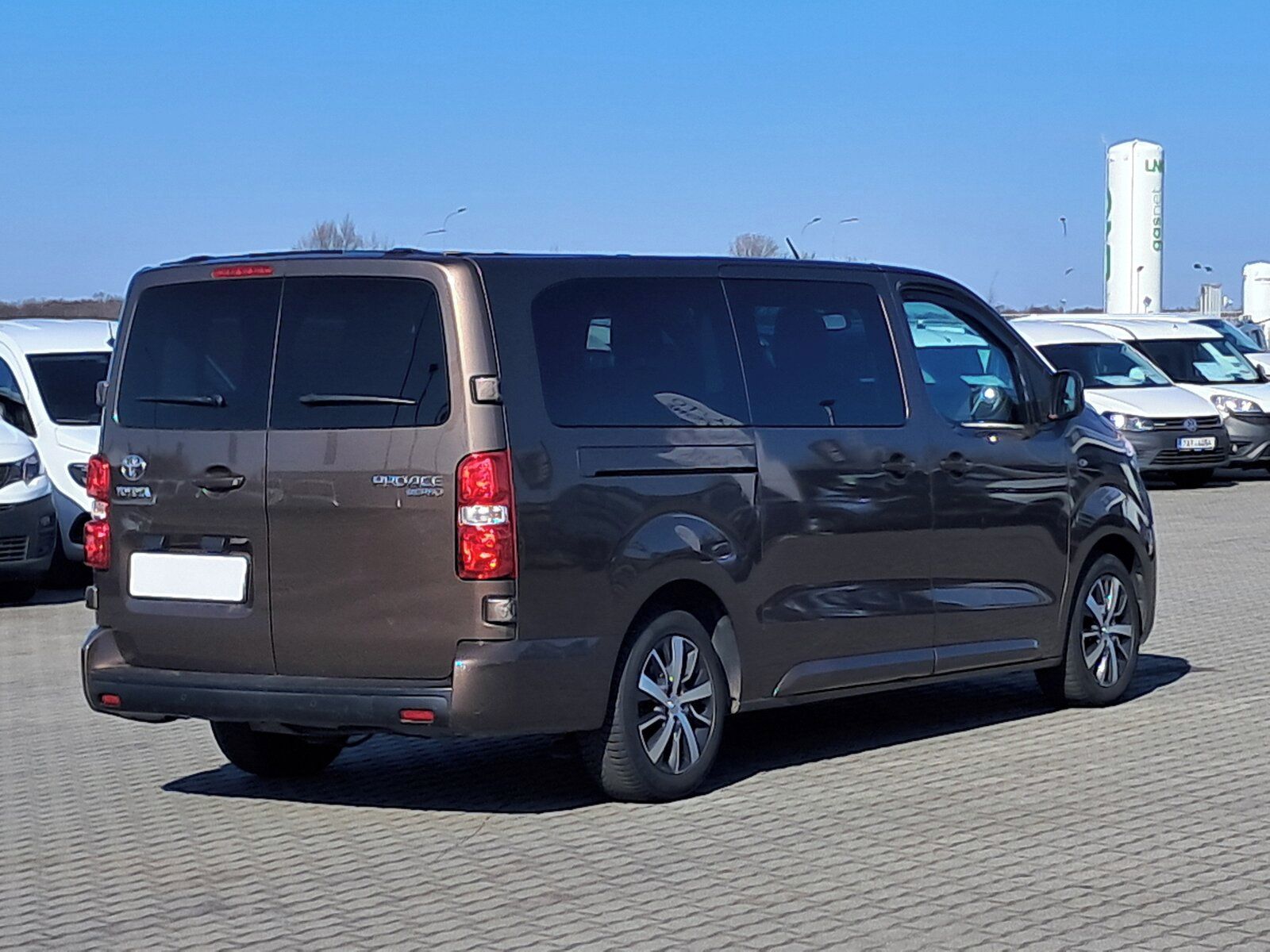 Toyota Proace Verso, 2.0 D-4D, 8 míst, L2 - fotka 5