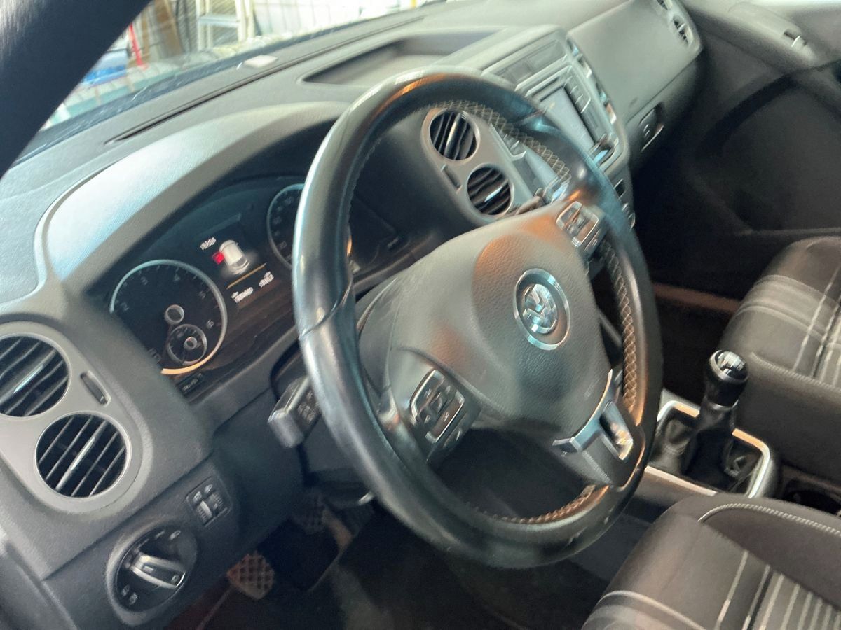 Volkswagen Tiguan, 2.0 Tdi 110KW TAŽNÉ VYHŘ. SEDA - fotka 4