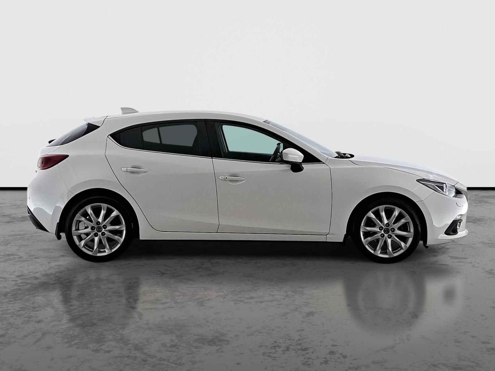 Mazda 3, 2.0 Skyactiv-G - fotka 6