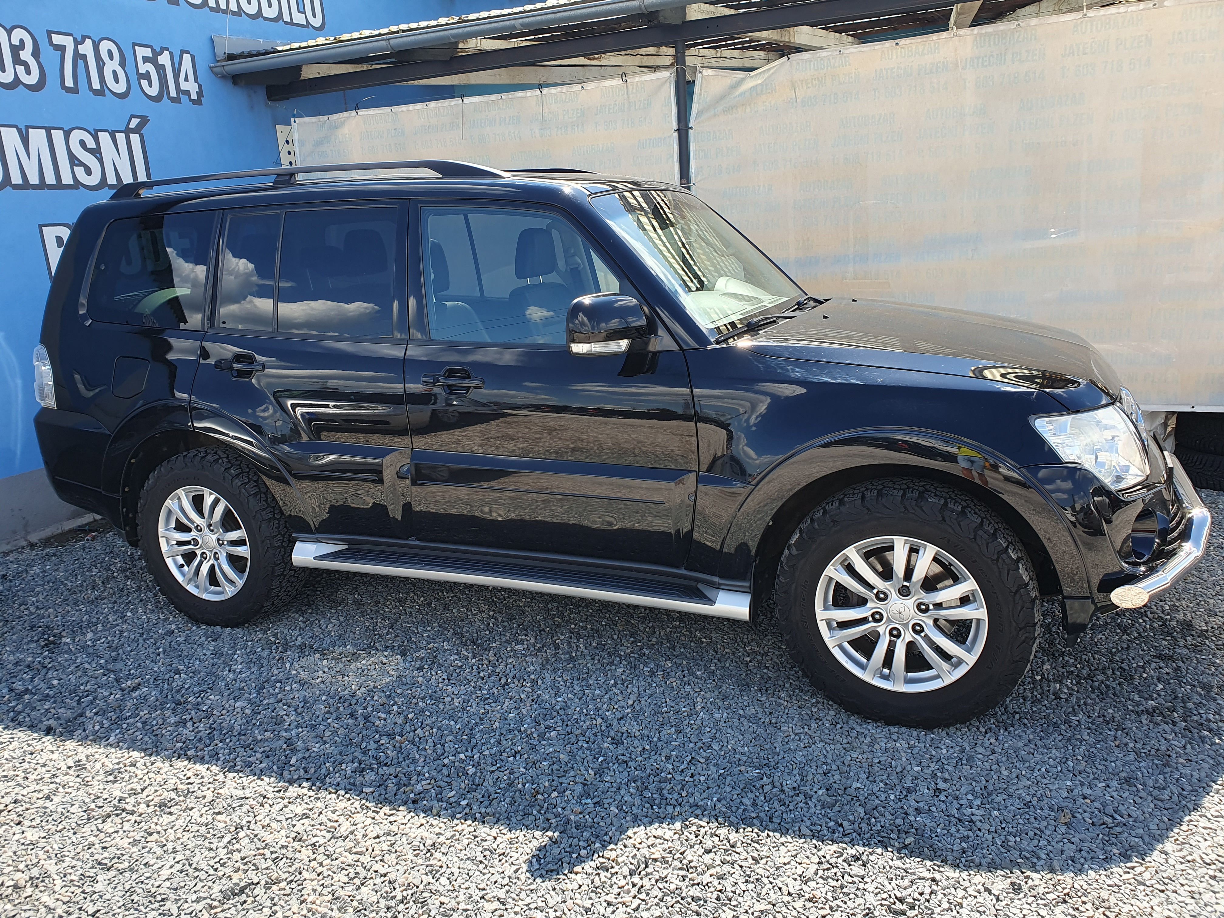Mitsubishi Pajero, 3.2 DiD 147 KW NOVÉ ČR - fotka 2