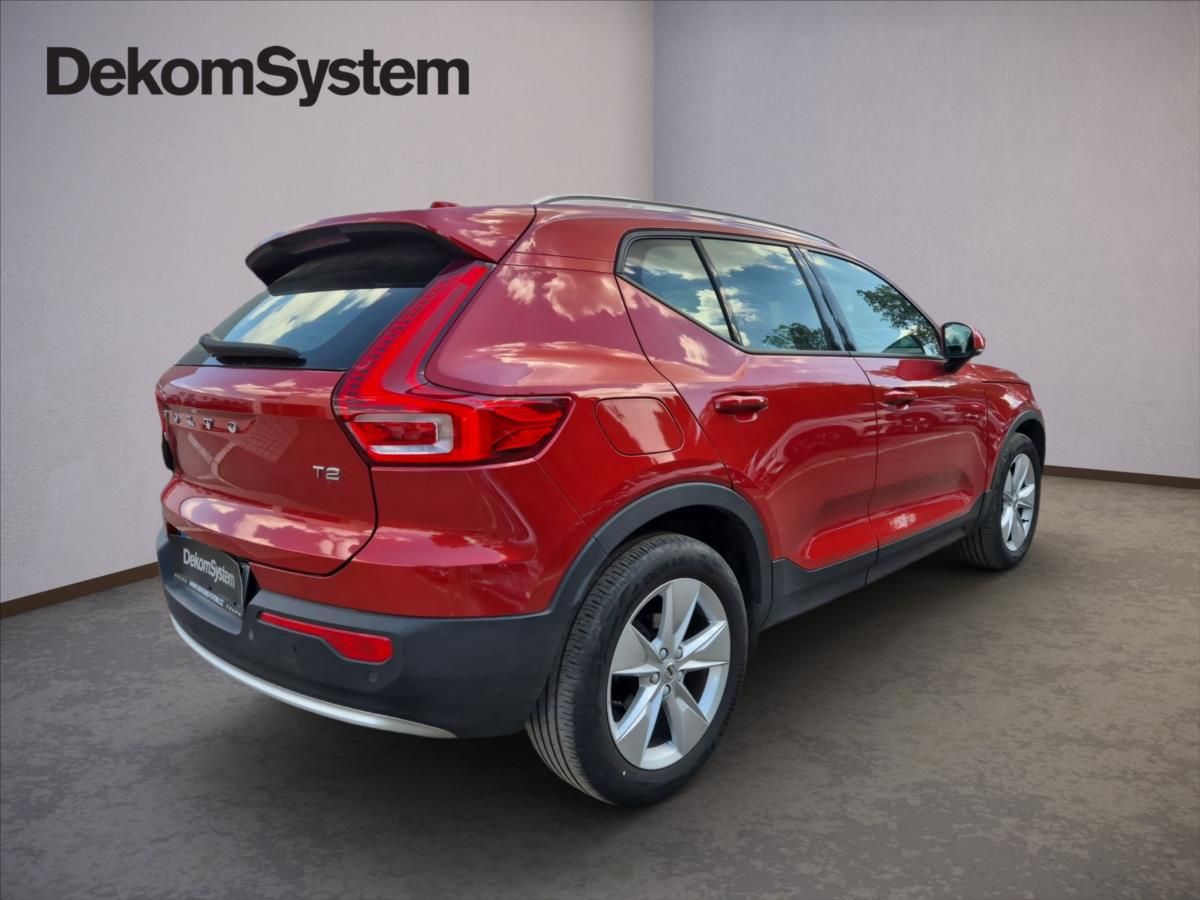 Volvo XC40, 1,5 T2 FWD Momentum - fotka 3