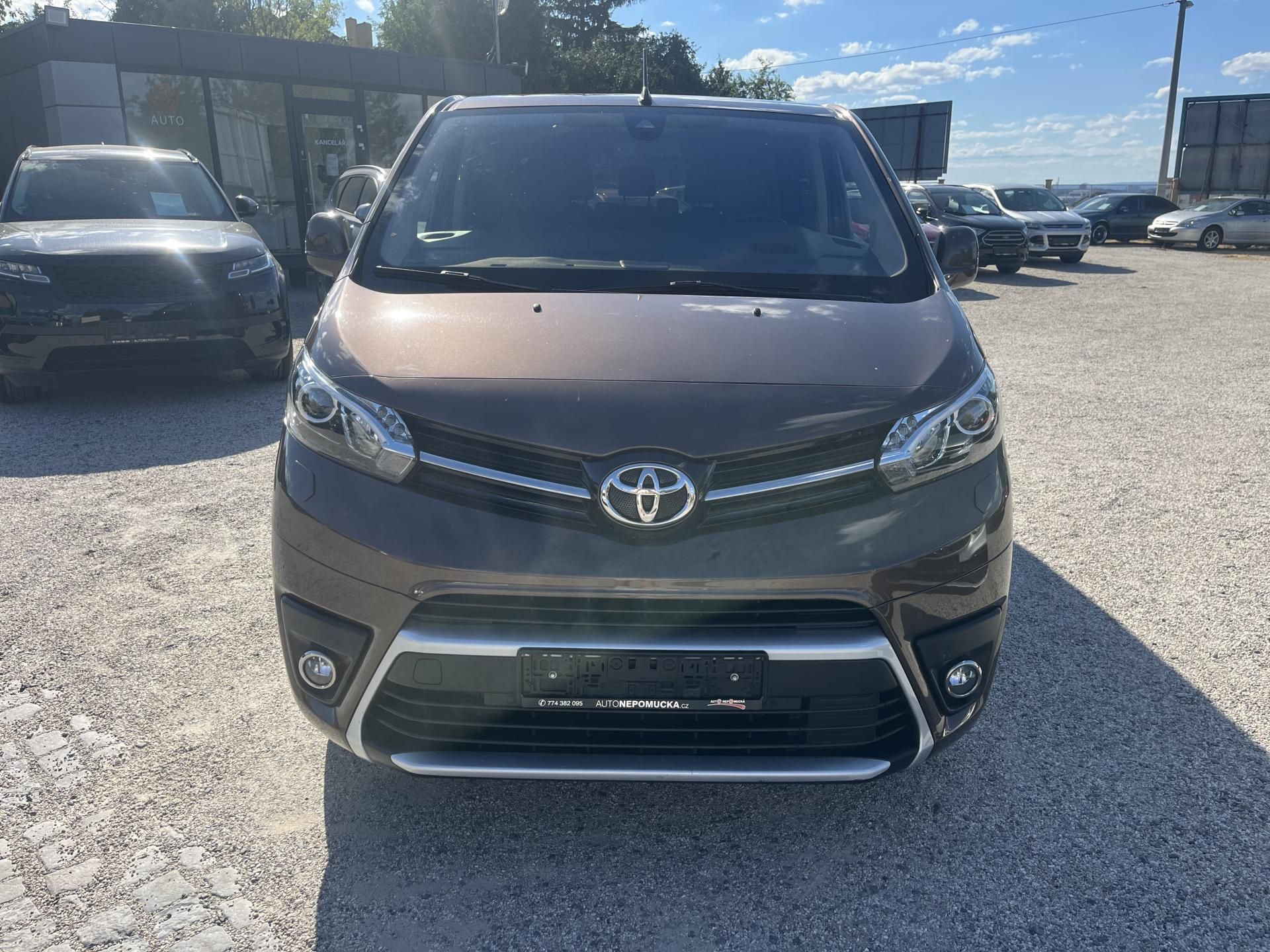 Toyota Proace Verso, 2.0D 130Kw Vebasto Panorama - fotka 2