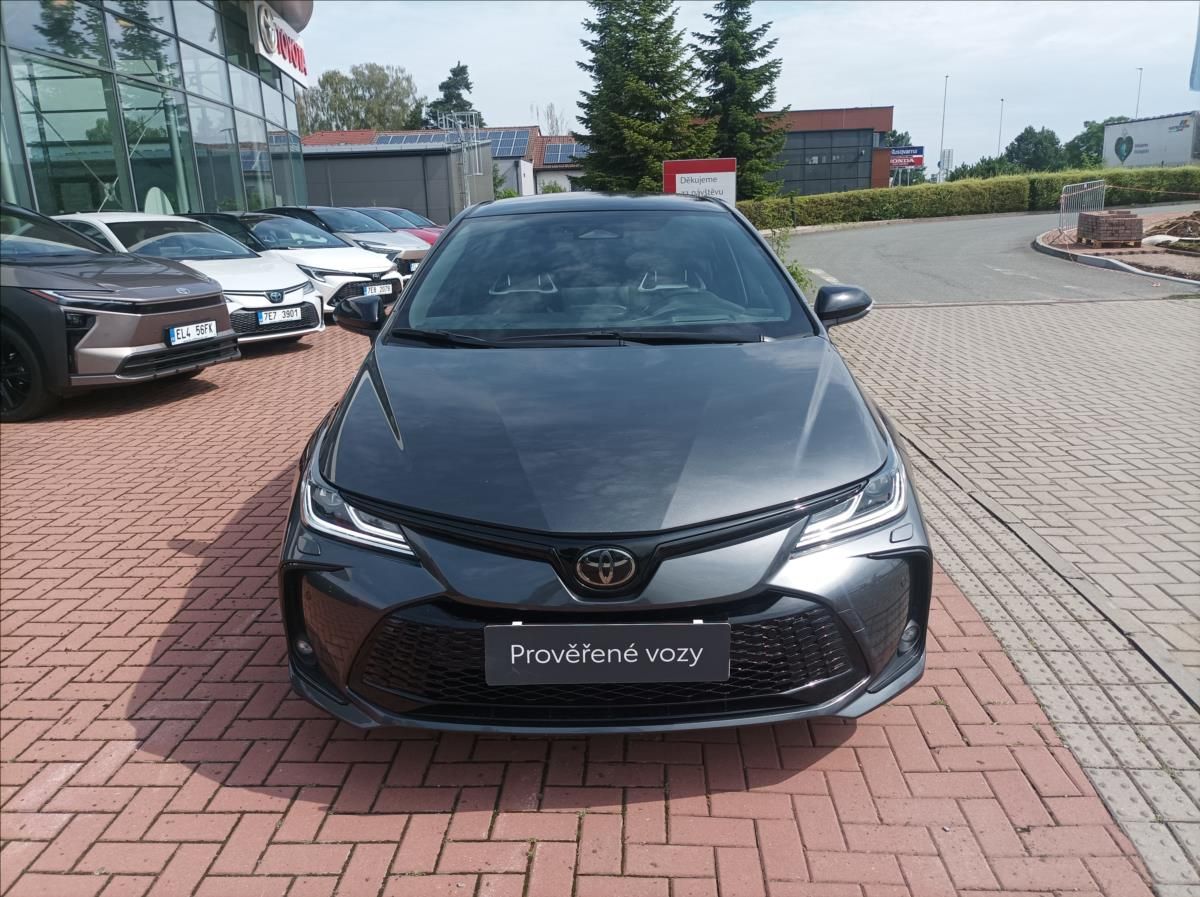 Toyota Corolla, 1,8 GR SPORT - fotka 6