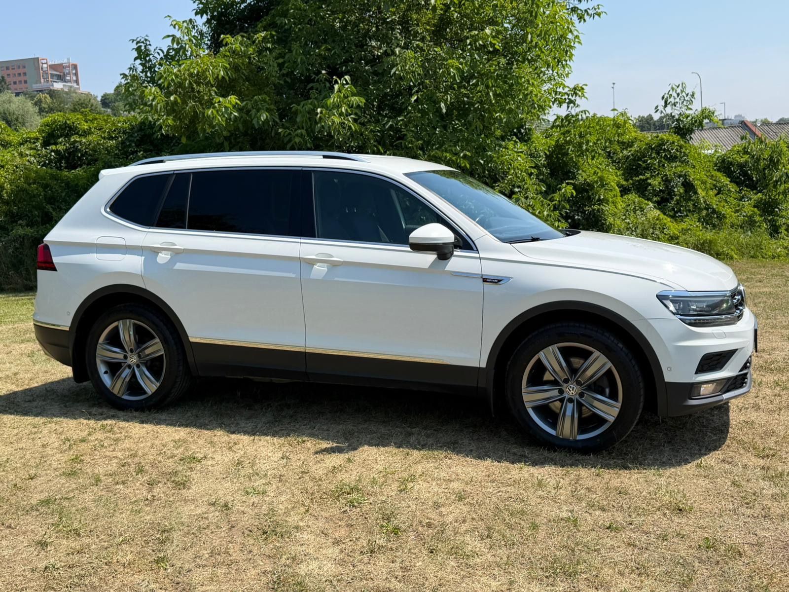 Volkswagen Tiguan, ALLSPACE 2.0 TDI4X4-TOP VÝBAVA - fotka 5