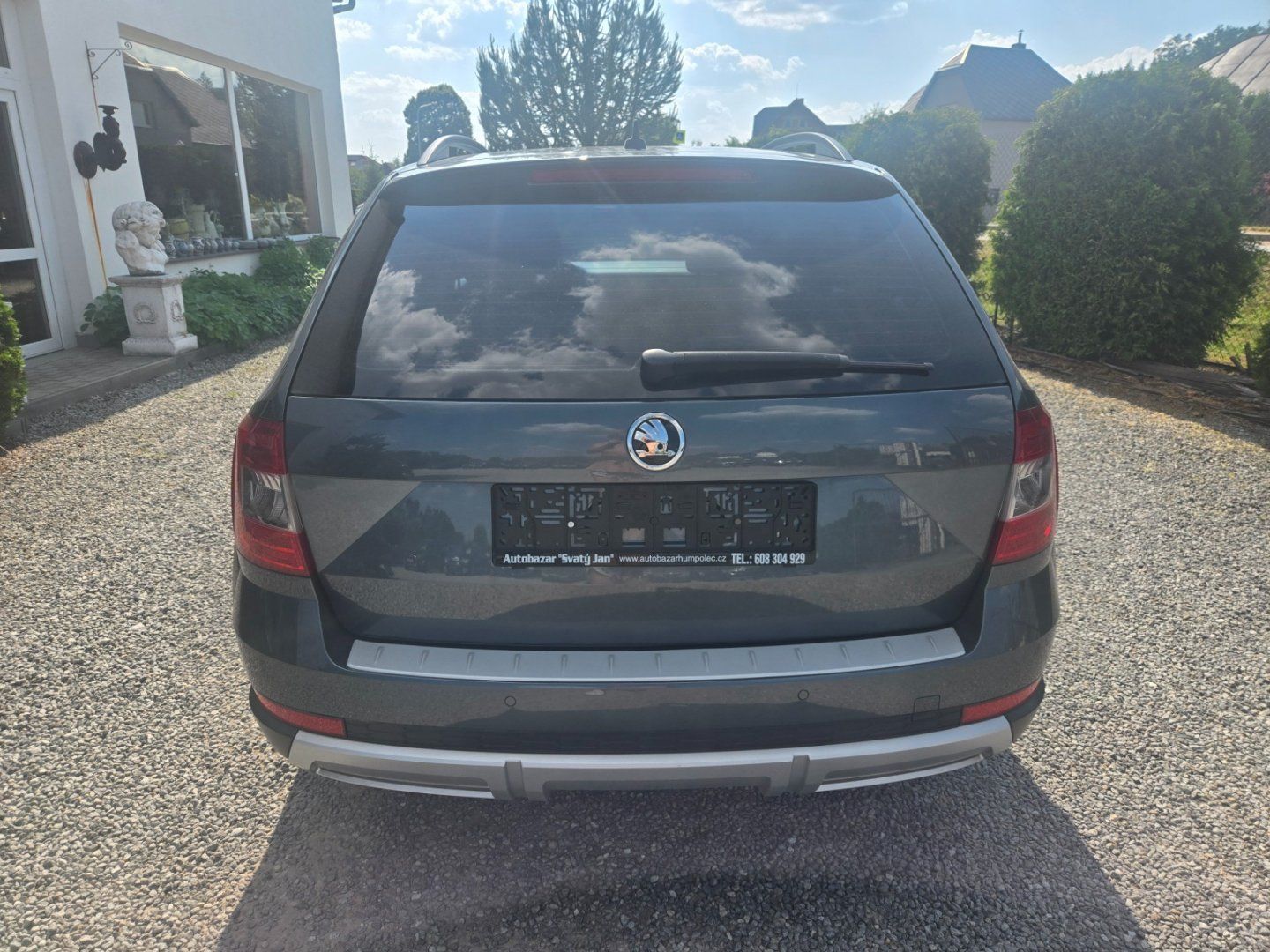 Škoda Octavia, 2.0 TDI SCOUT DSG TOP 4x4 - fotka 4