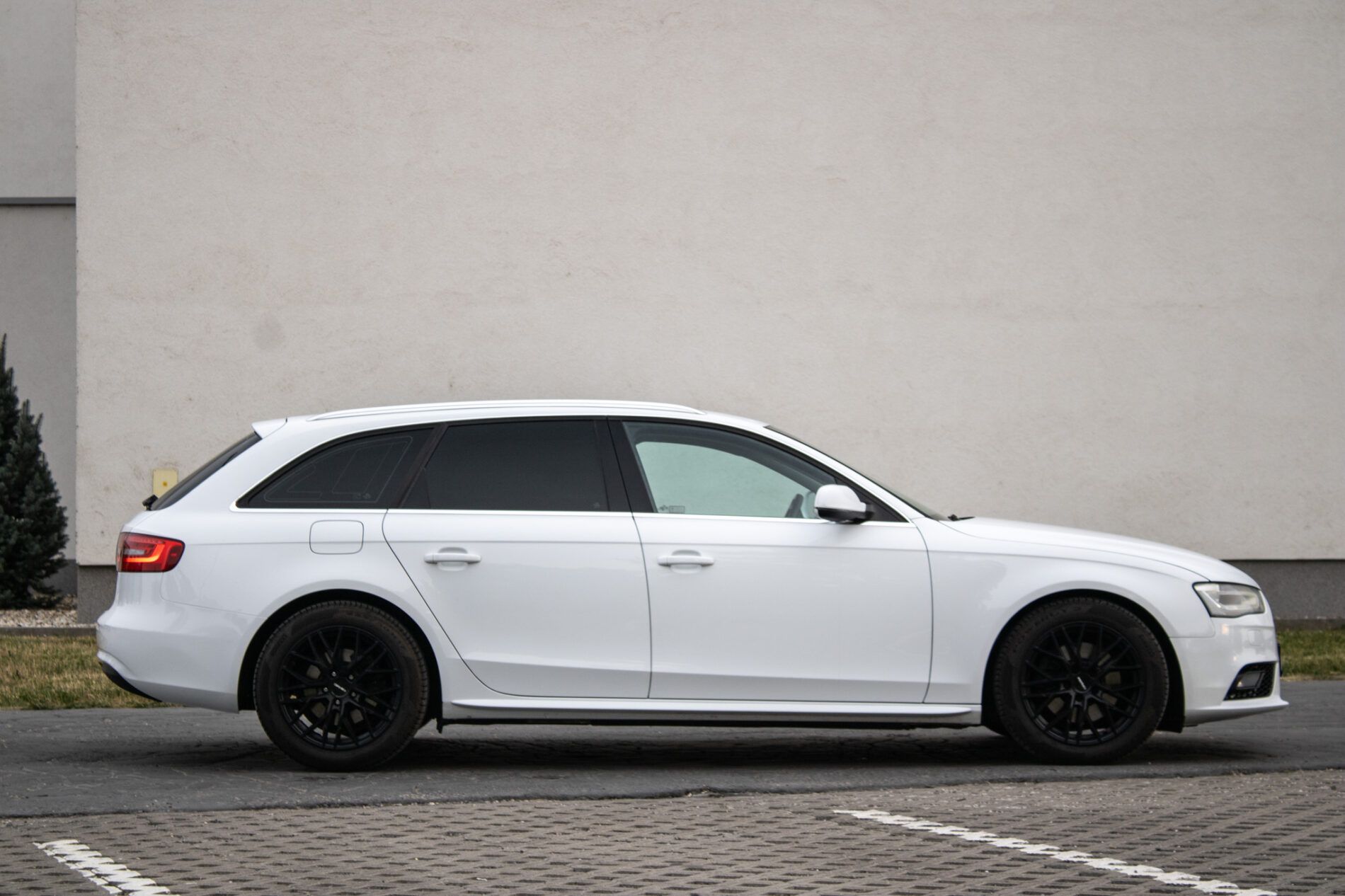 Audi A4 Avant - fotka 4