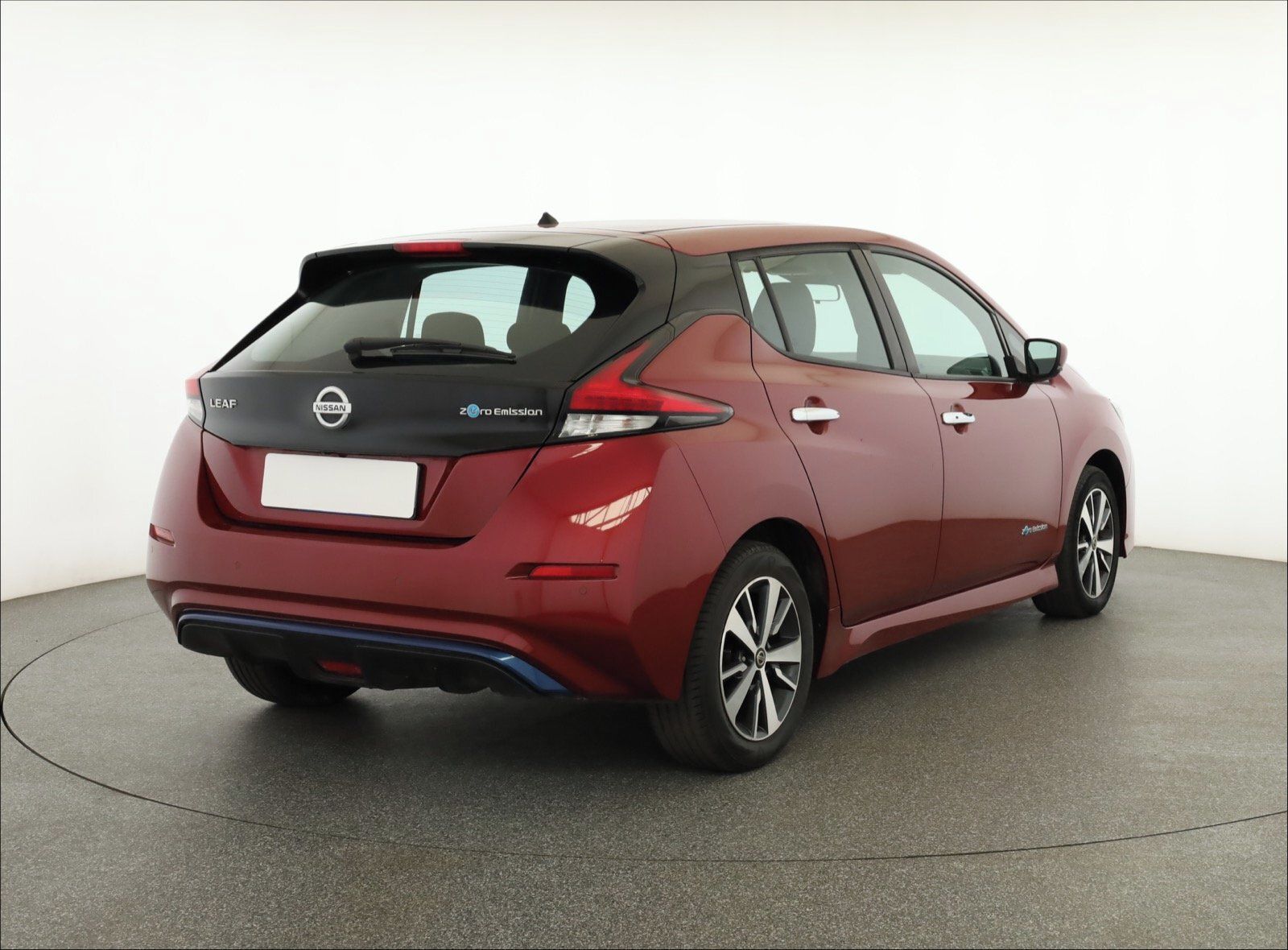 Nissan LEAF, 40 kWh, Automat, Navi - fotka 5