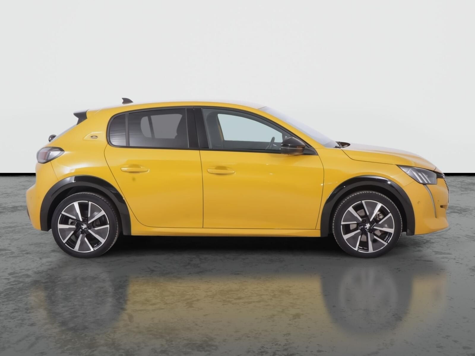 Peugeot 208, 50 kWh, SoH 90%, GT Pack - fotka 6