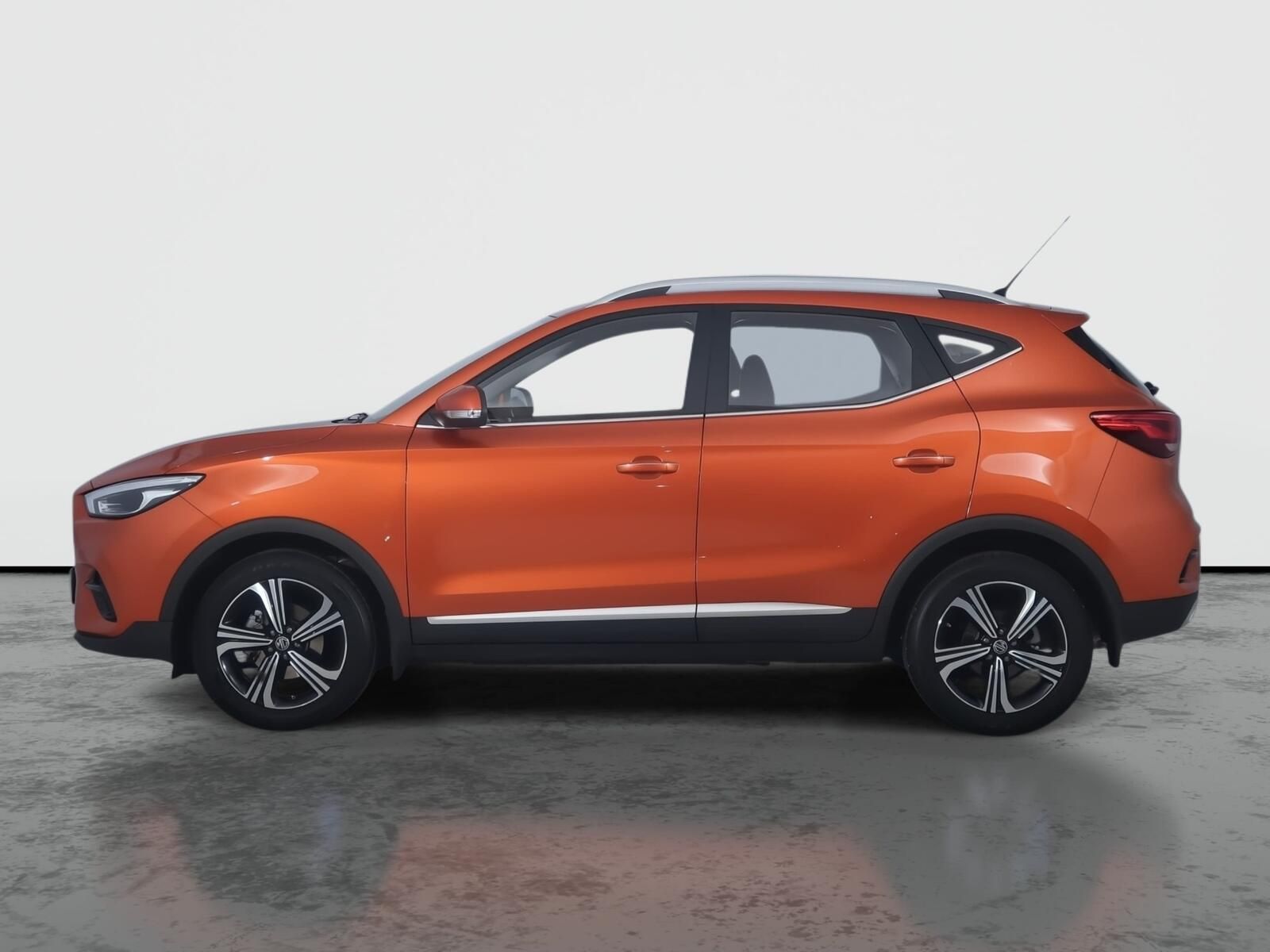 MG ZS, 1.5, Essential Plus, ČR,1.maj - fotka 3