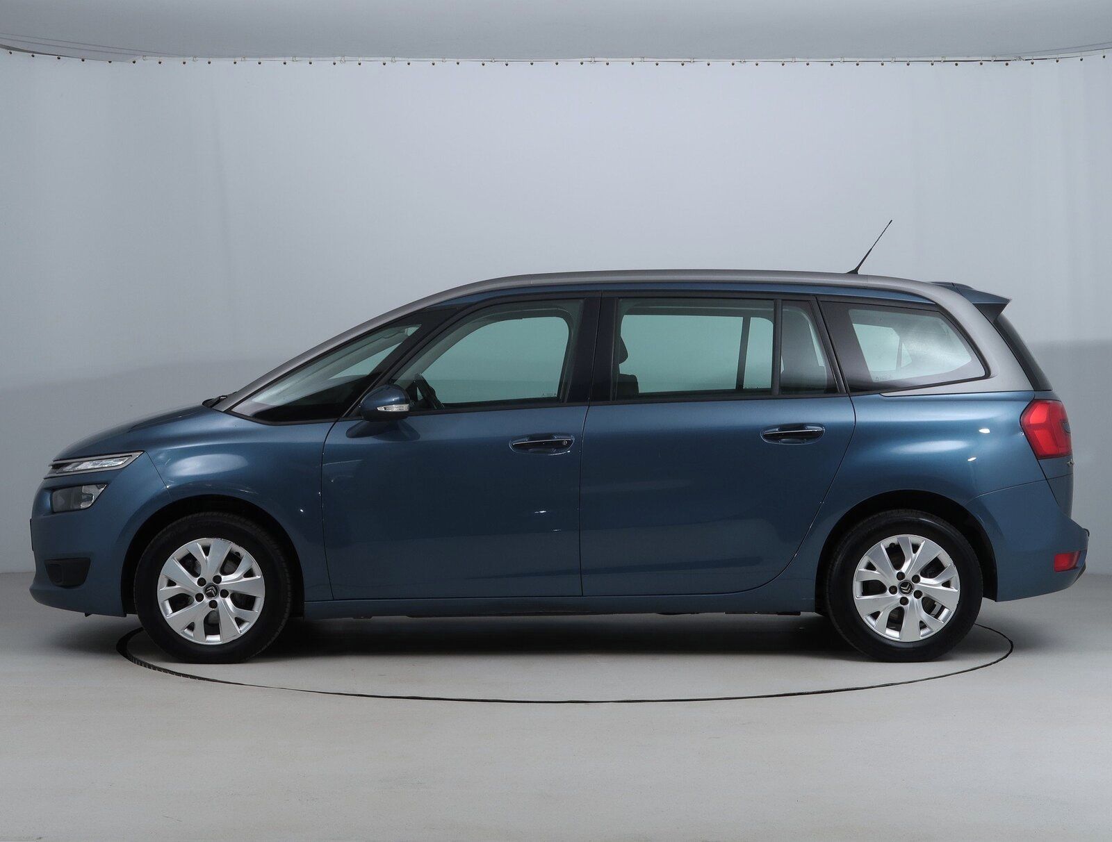 Citroën Grand C4 Picasso, 1.6 HDi, 7 míst - fotka 3